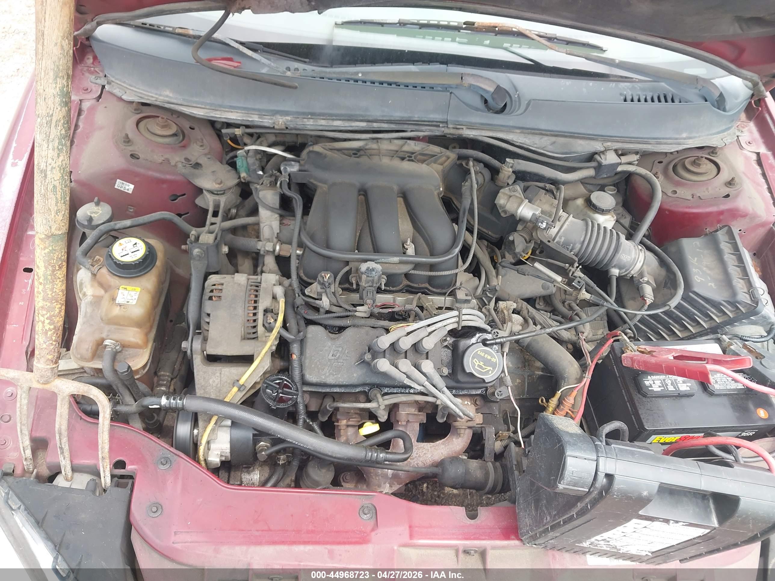 FORD TAURUS image 10