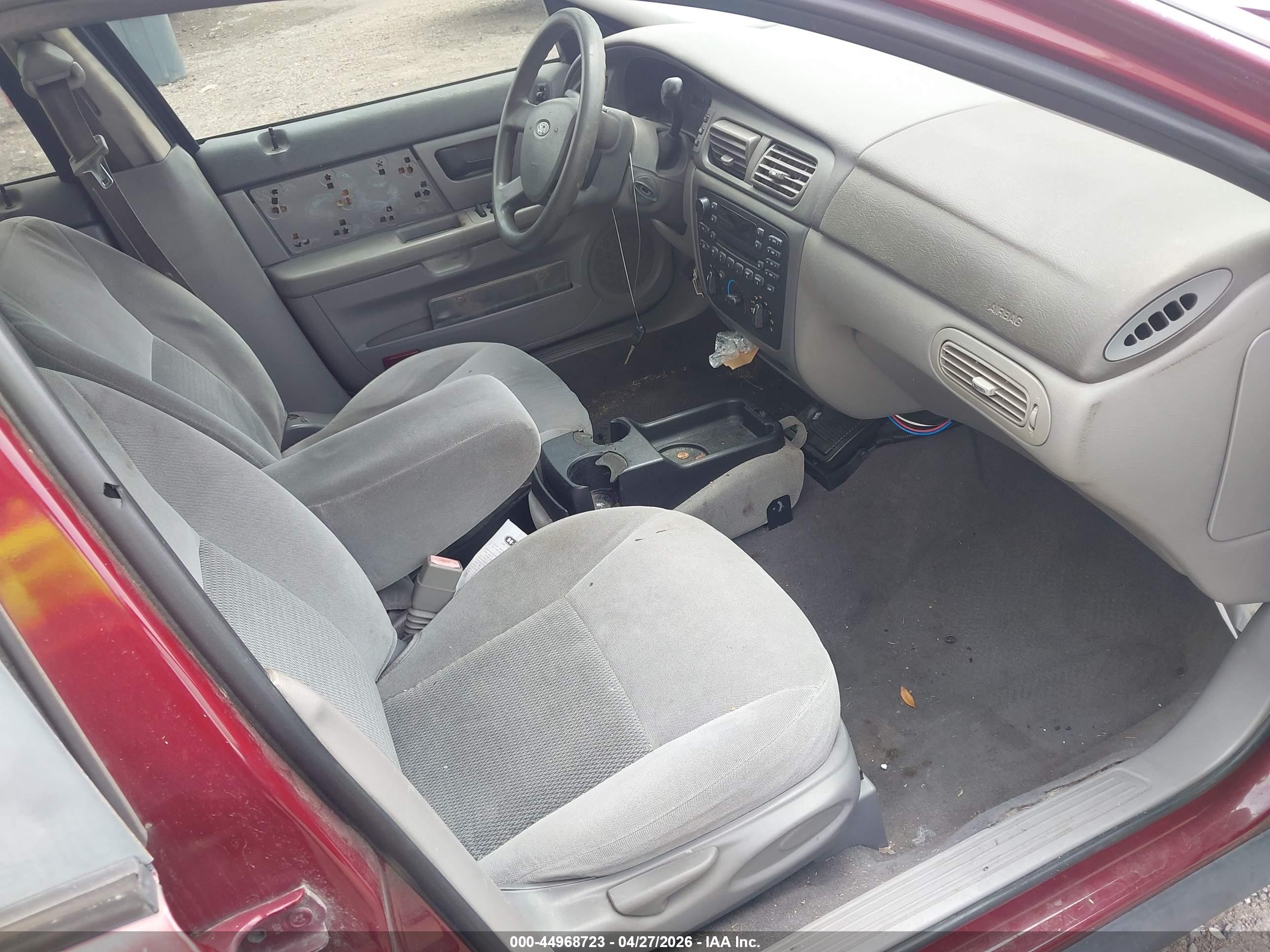 FORD TAURUS image 5