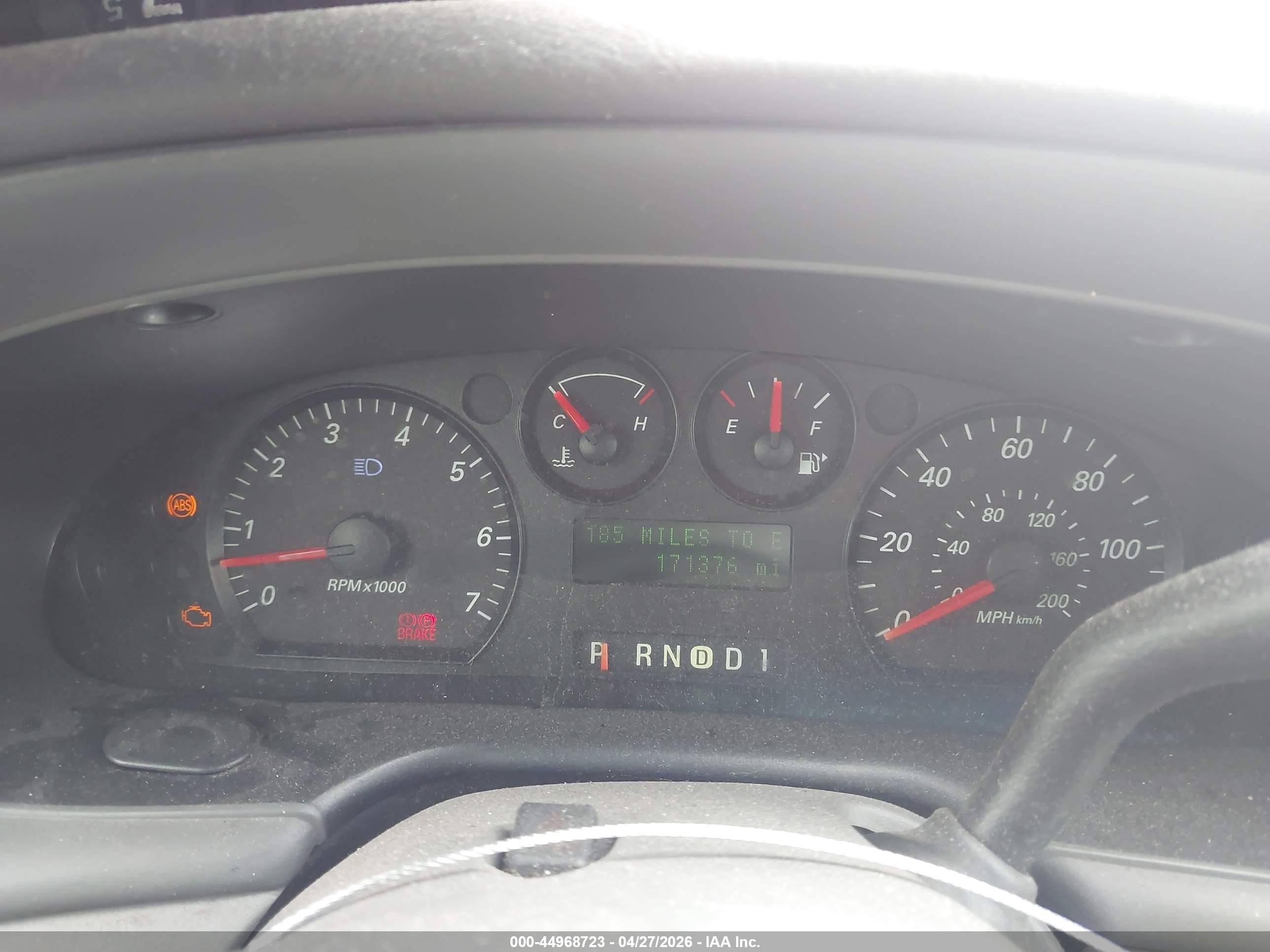 FORD TAURUS image 7