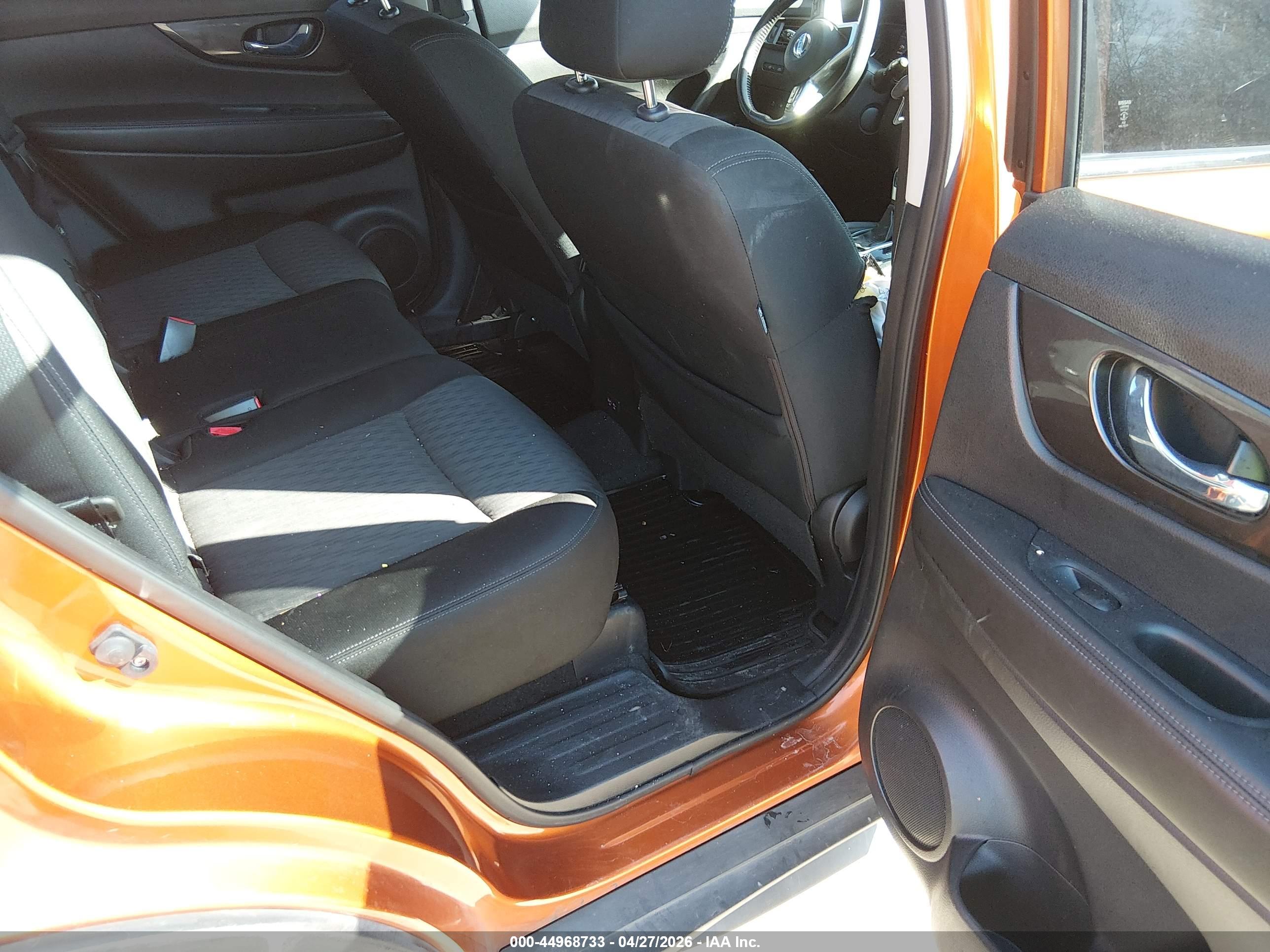 NISSAN ROGUE image 8