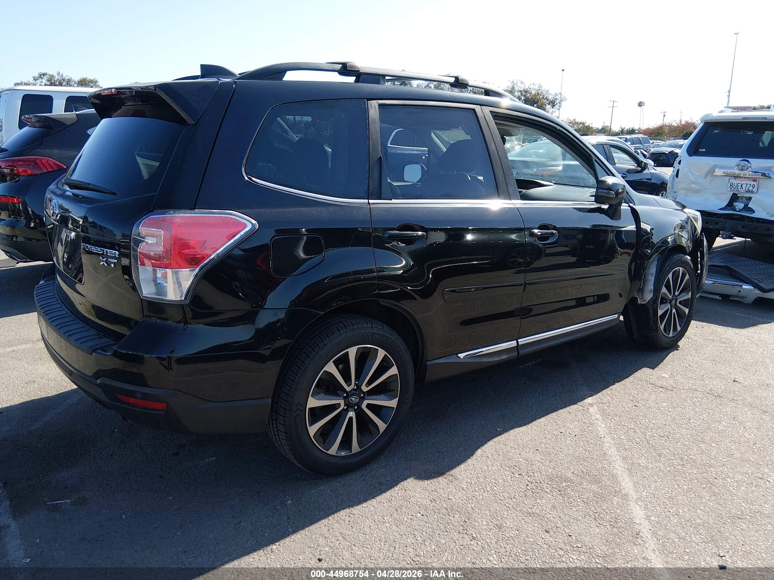 SUBARU FORESTER image 4