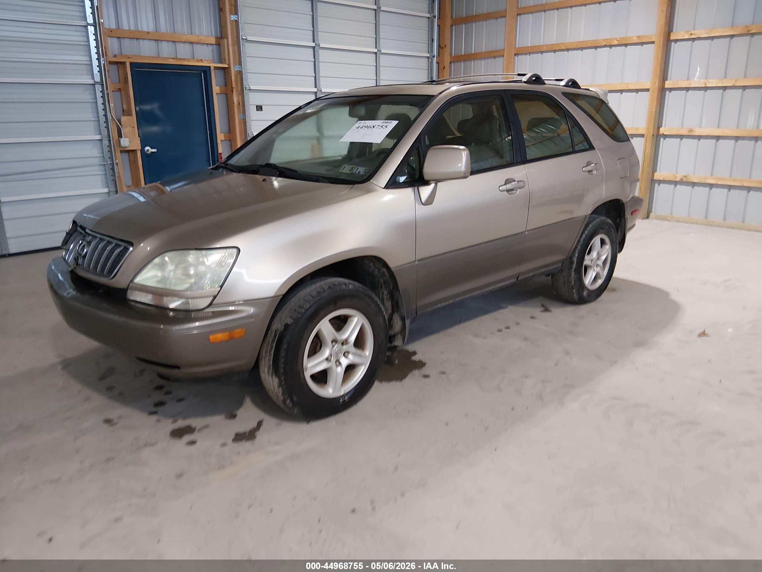 LEXUS RX image 2