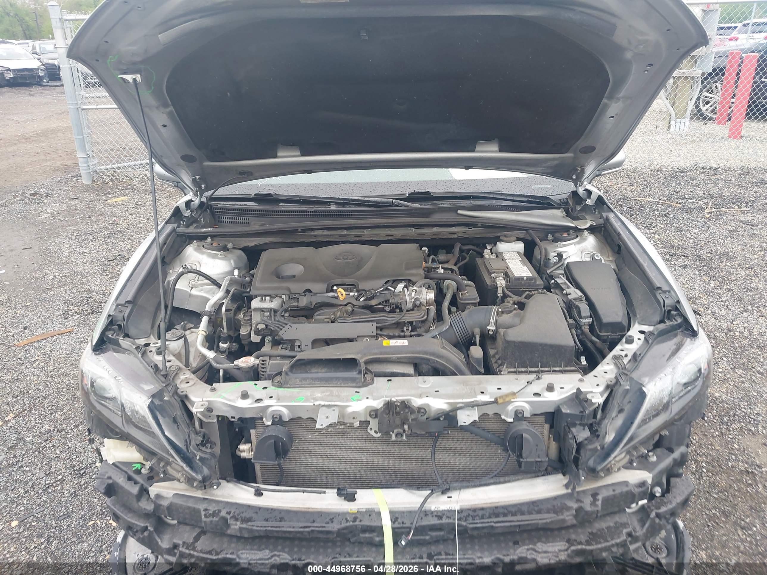 TOYOTA CAMRY image 10