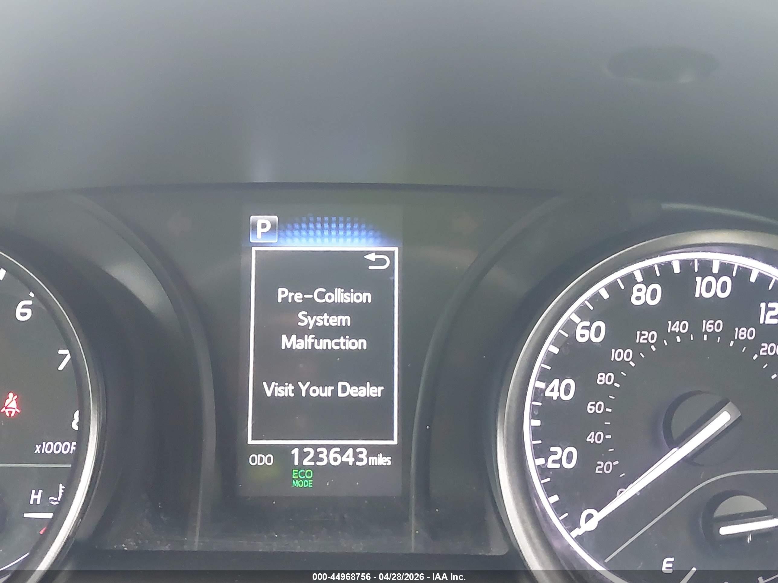 TOYOTA CAMRY image 7