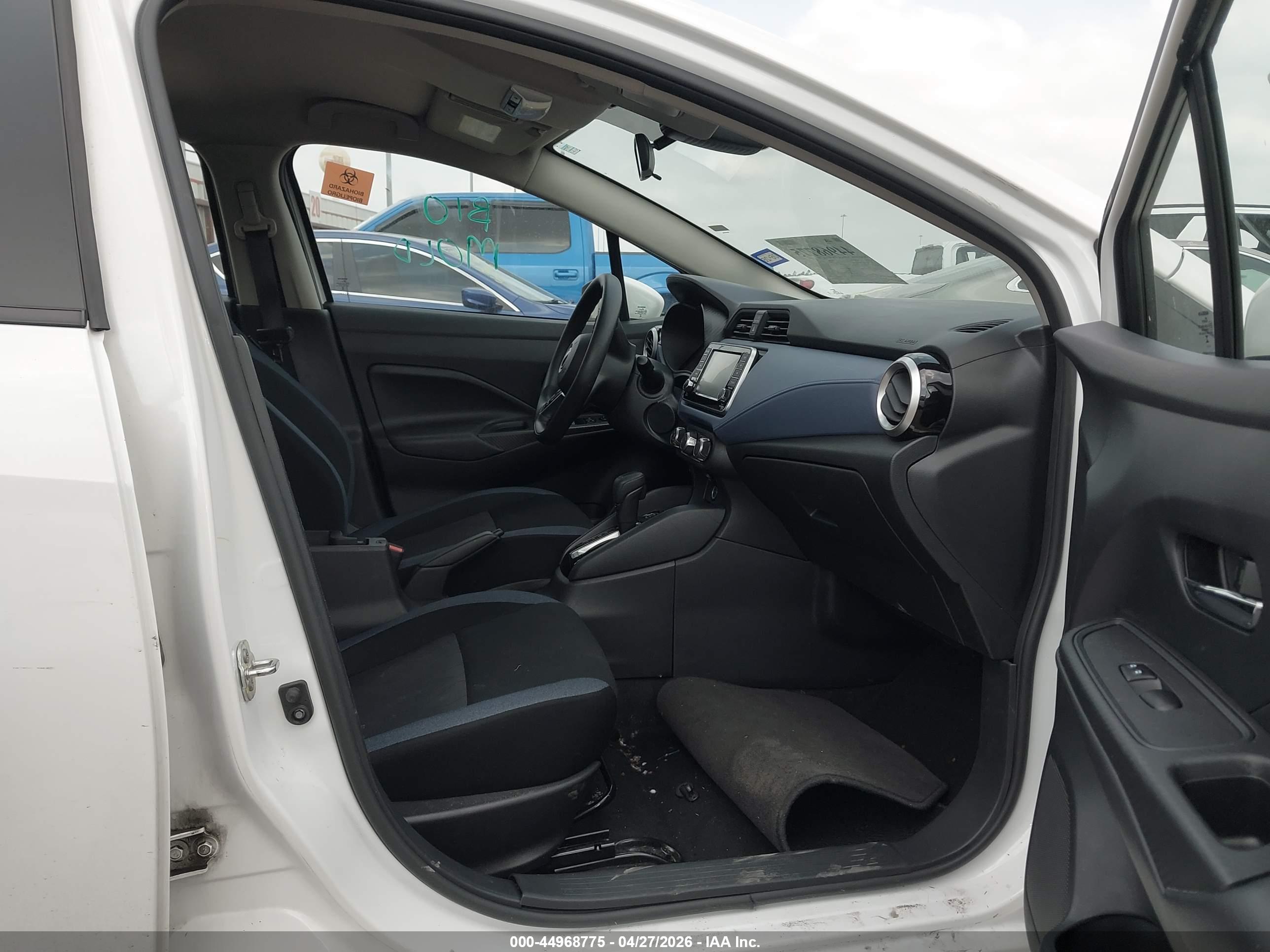 NISSAN VERSA image 5