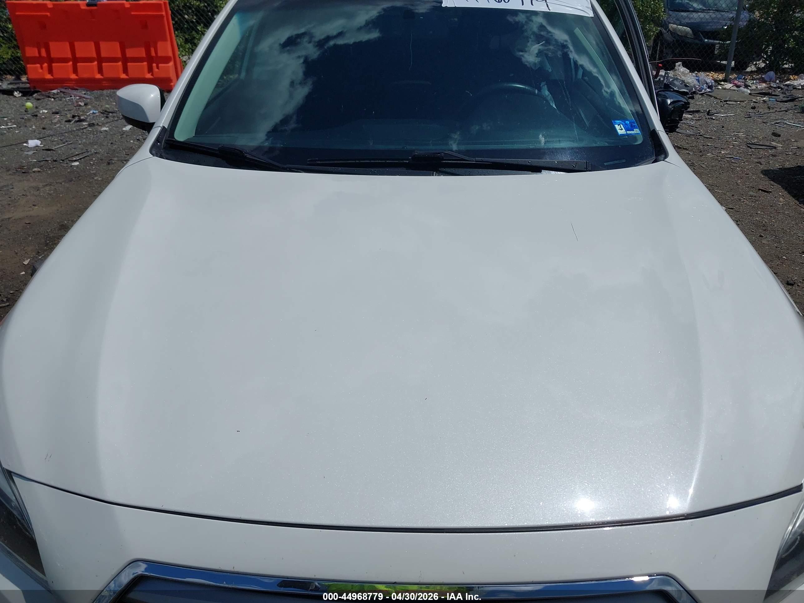 SUBARU OUTBACK image 10