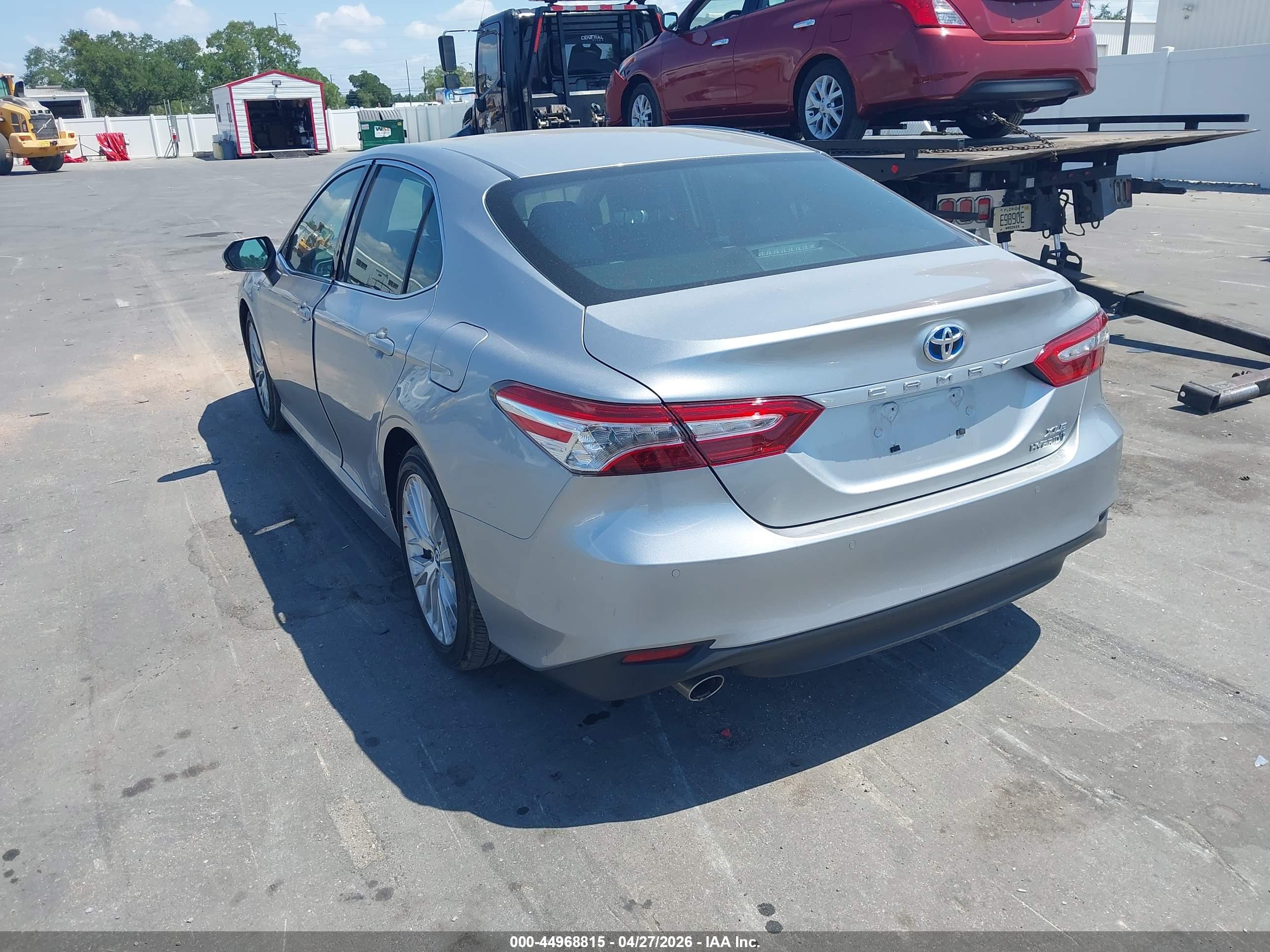 TOYOTA CAMRY image 3