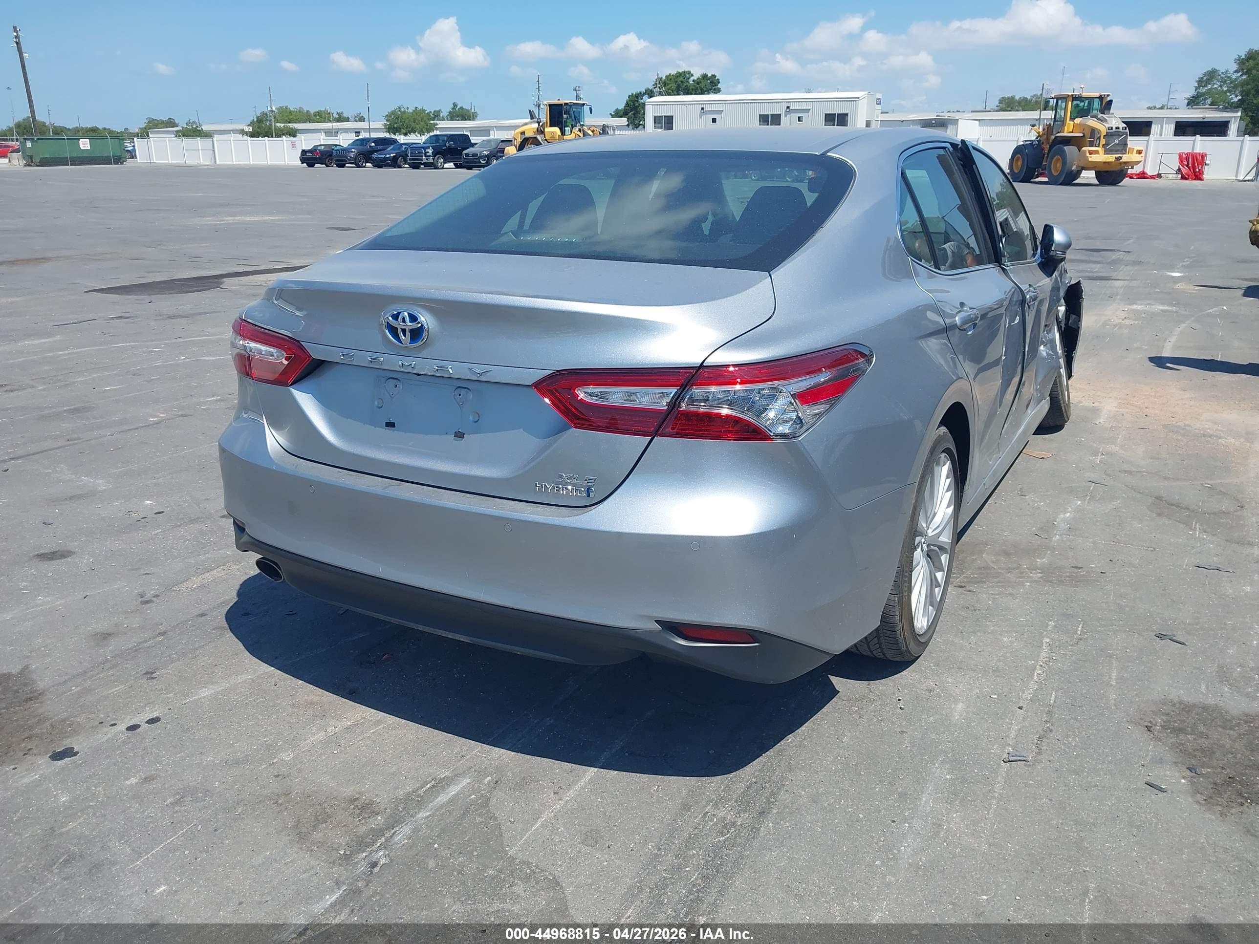 TOYOTA CAMRY image 4