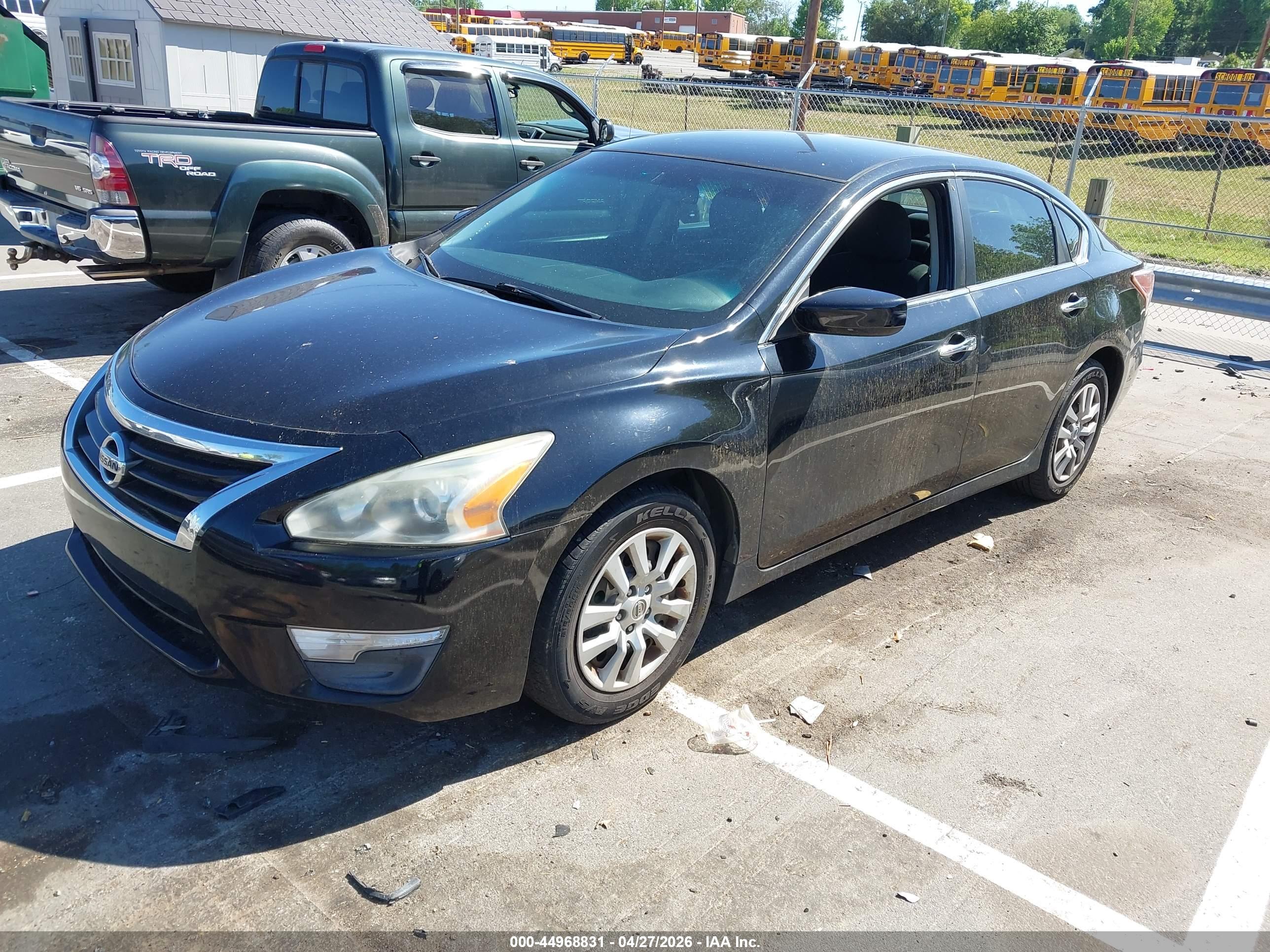 NISSAN ALTIMA image 2