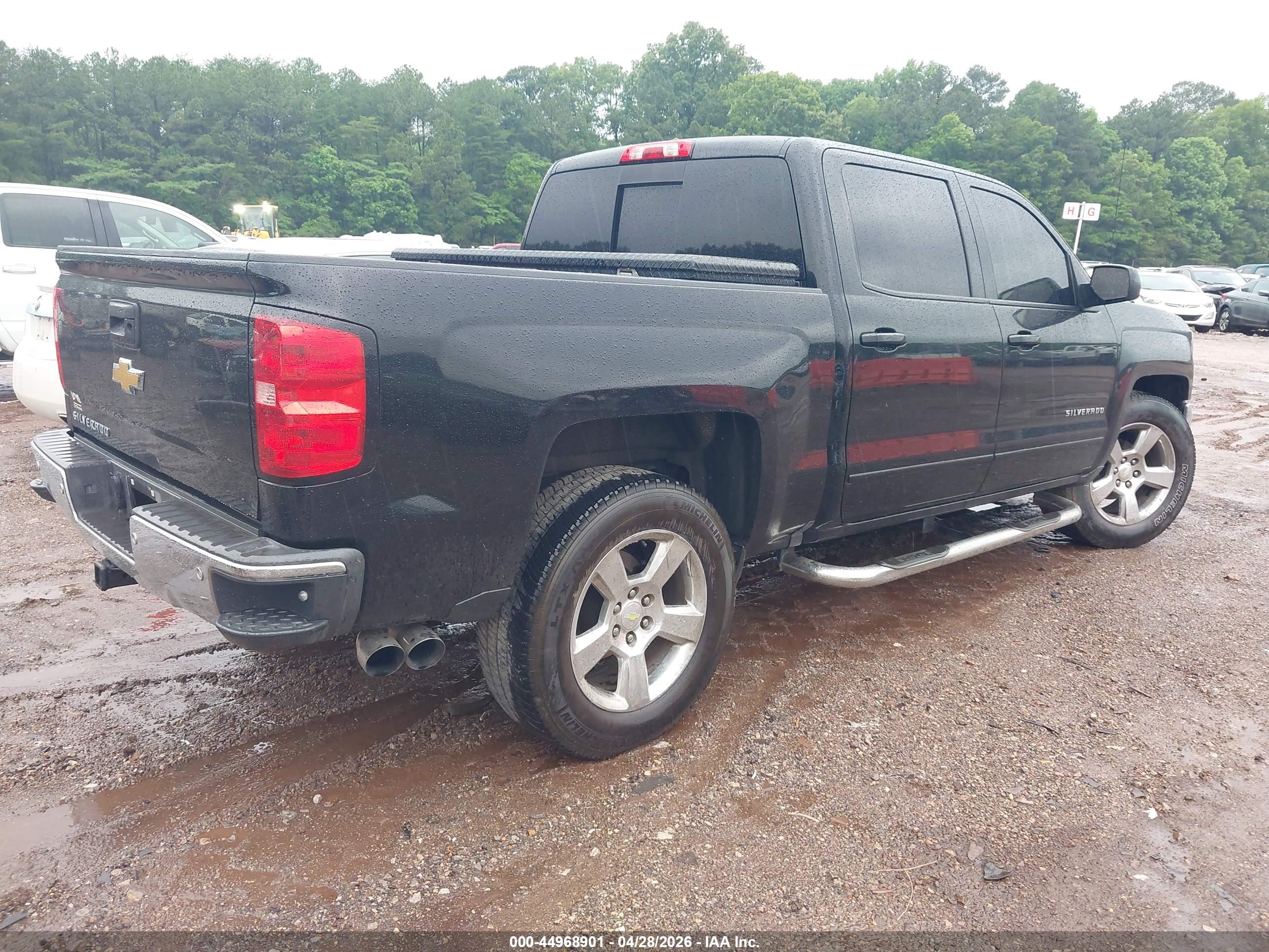 CHEVROLET SILVERADO image 4
