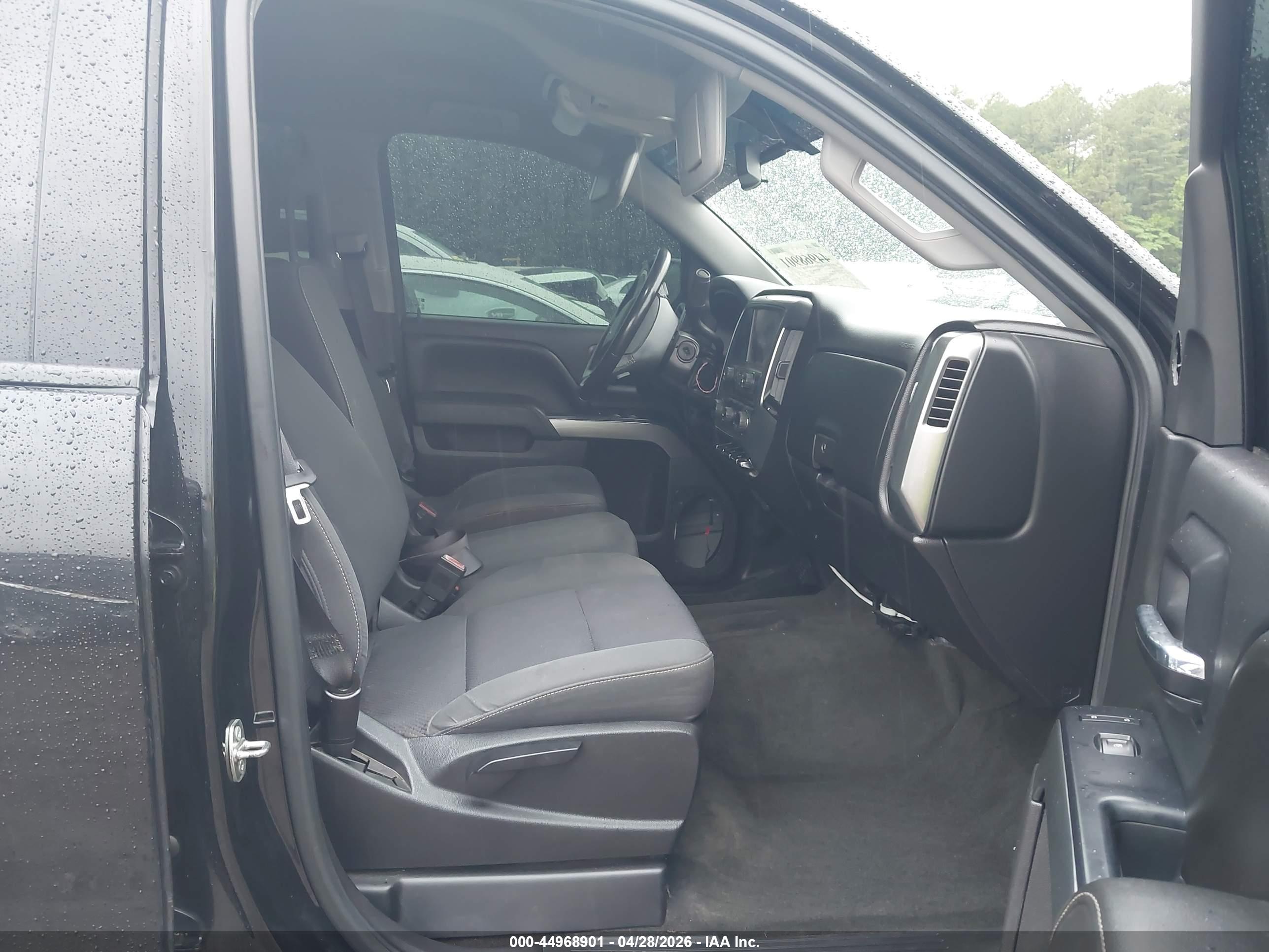 CHEVROLET SILVERADO image 5