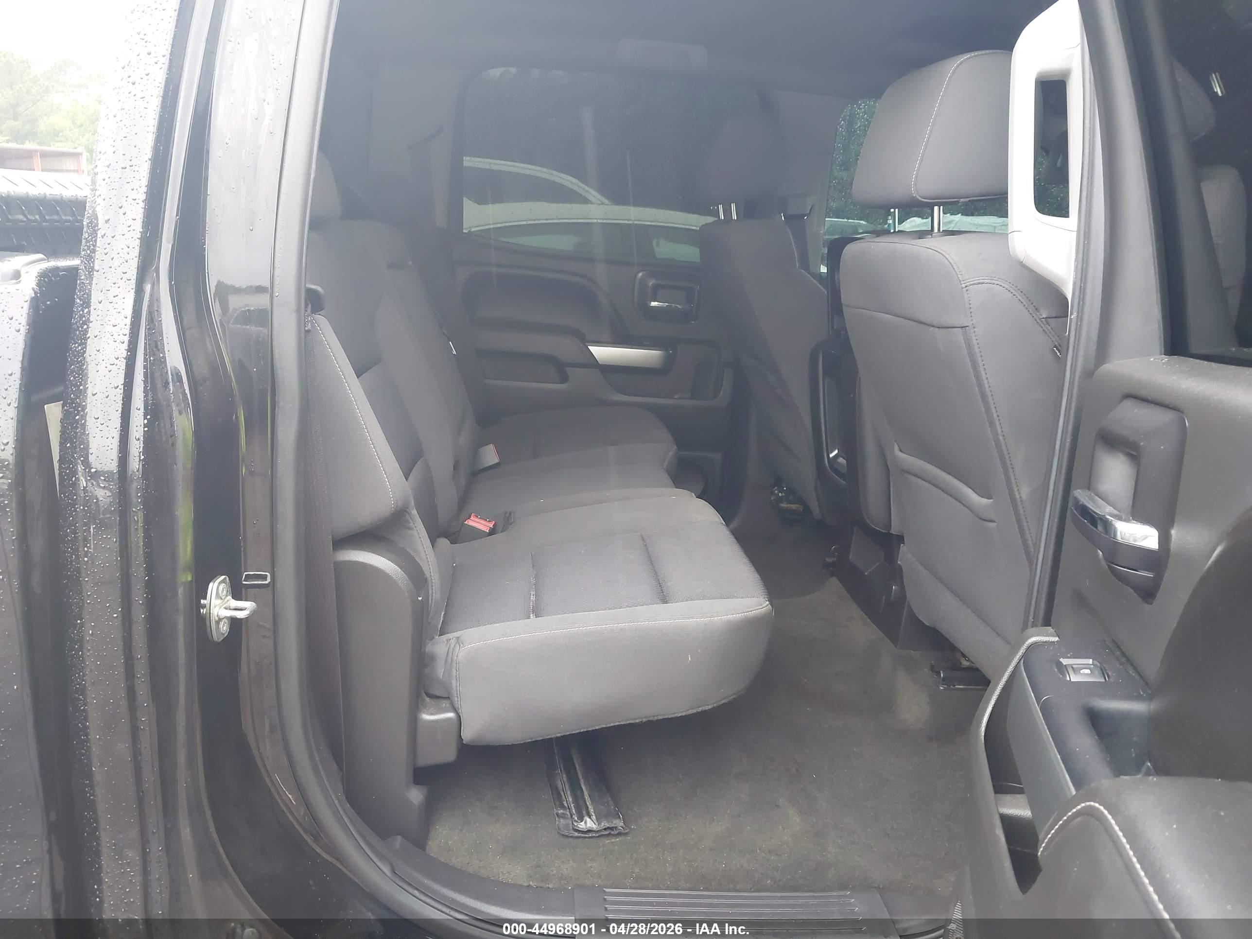 CHEVROLET SILVERADO image 8