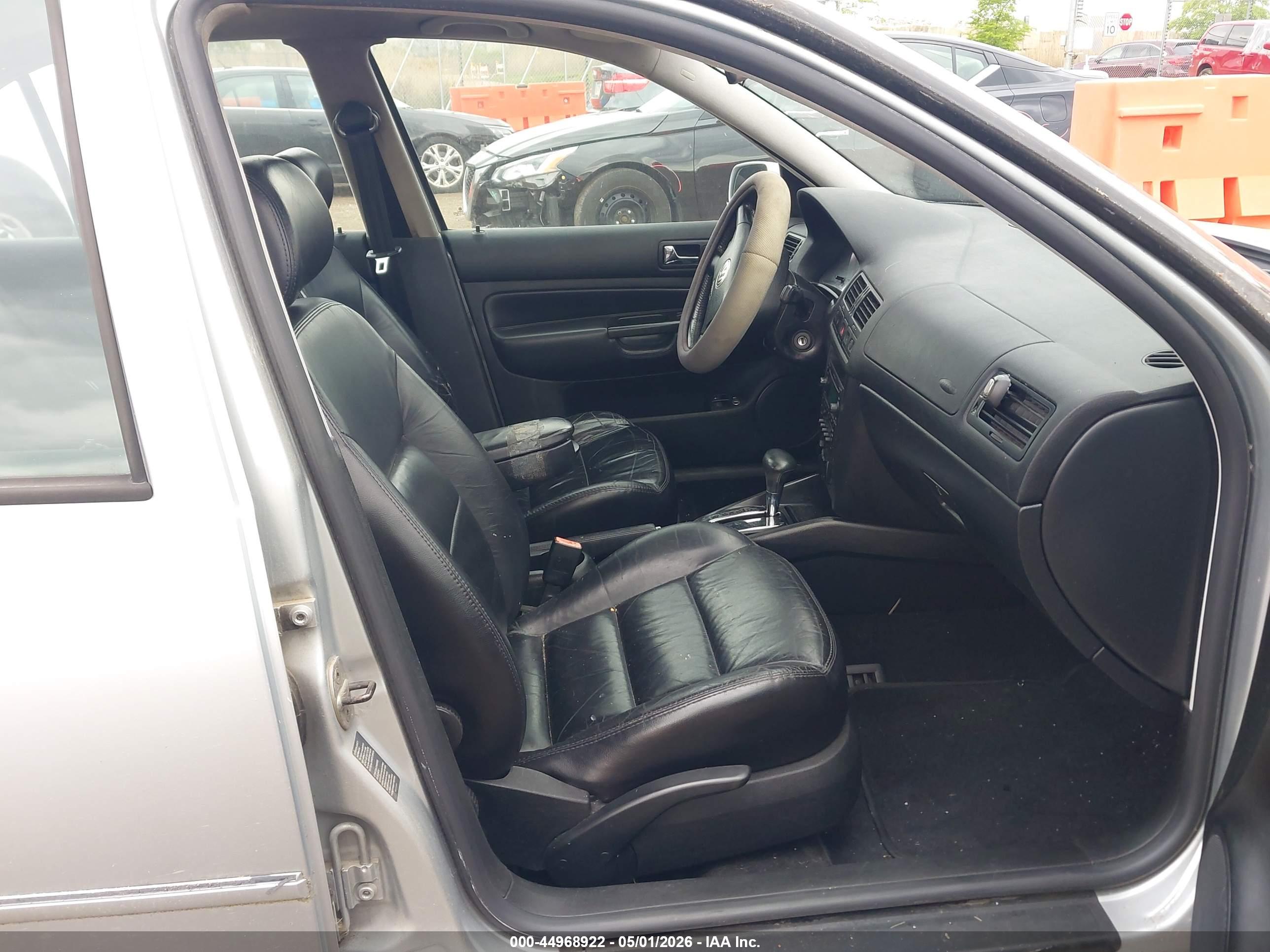 VOLKSWAGEN JETTA image 5