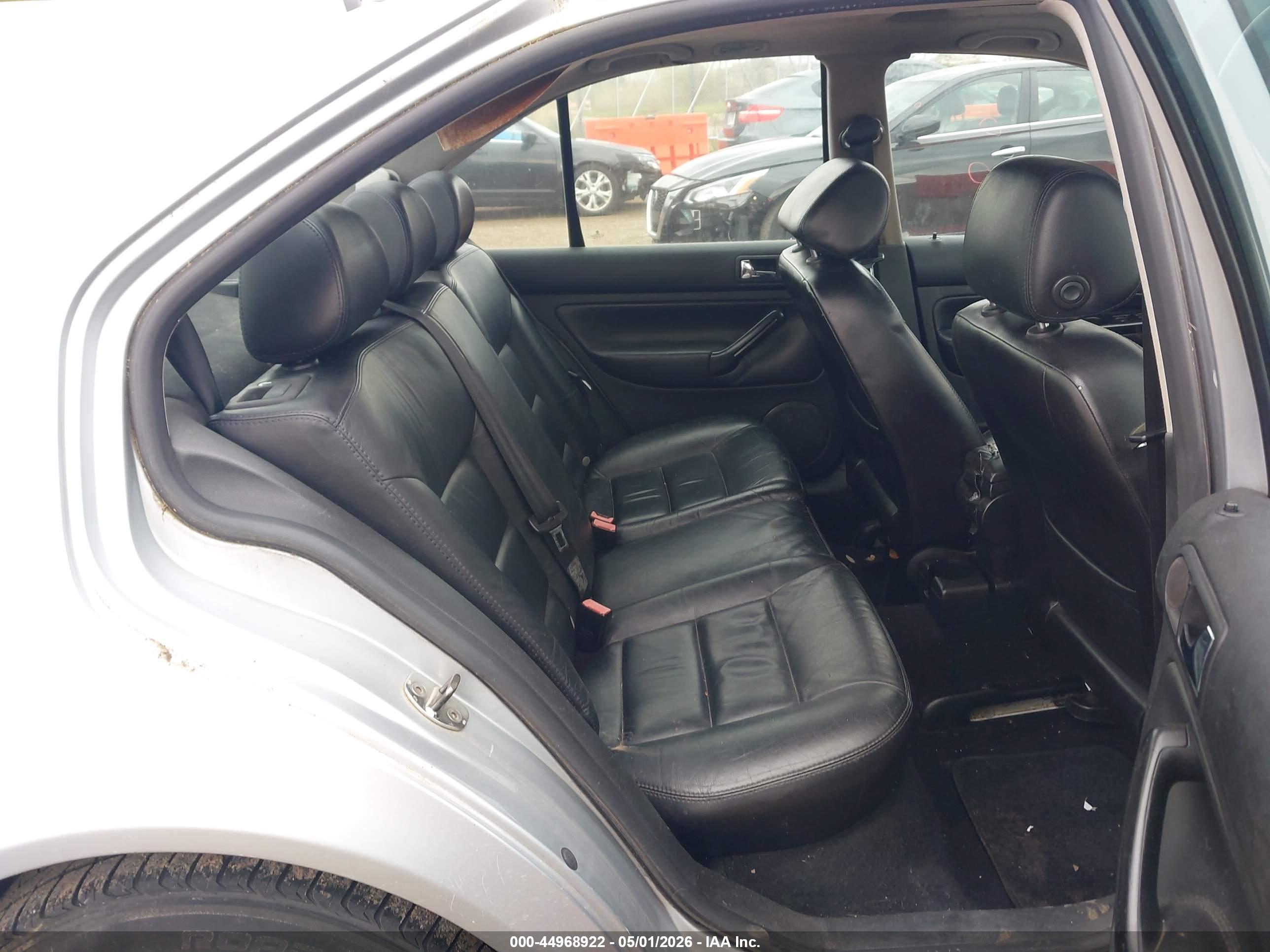 VOLKSWAGEN JETTA image 8