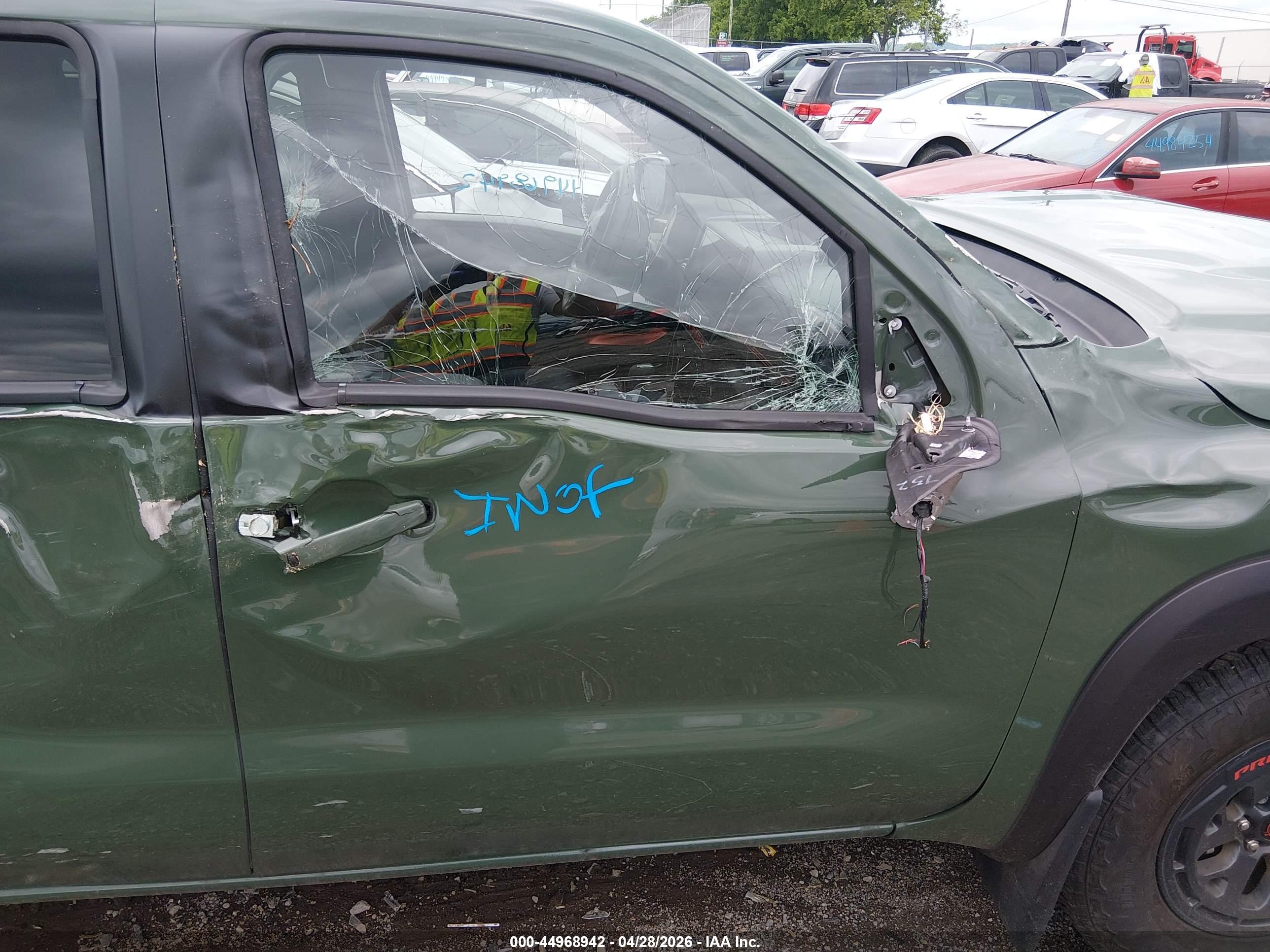 NISSAN FRONTIER image 5