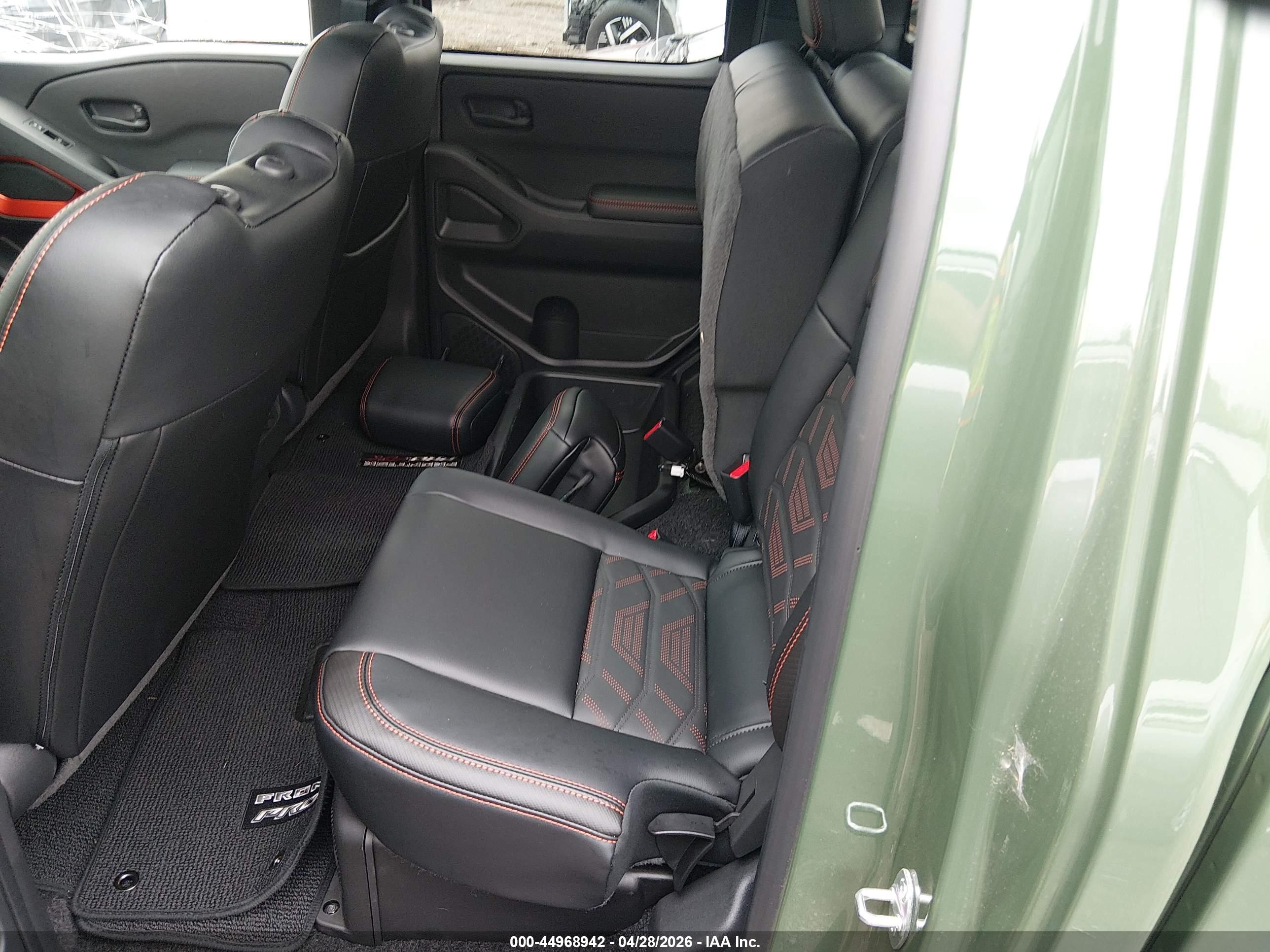 NISSAN FRONTIER image 8