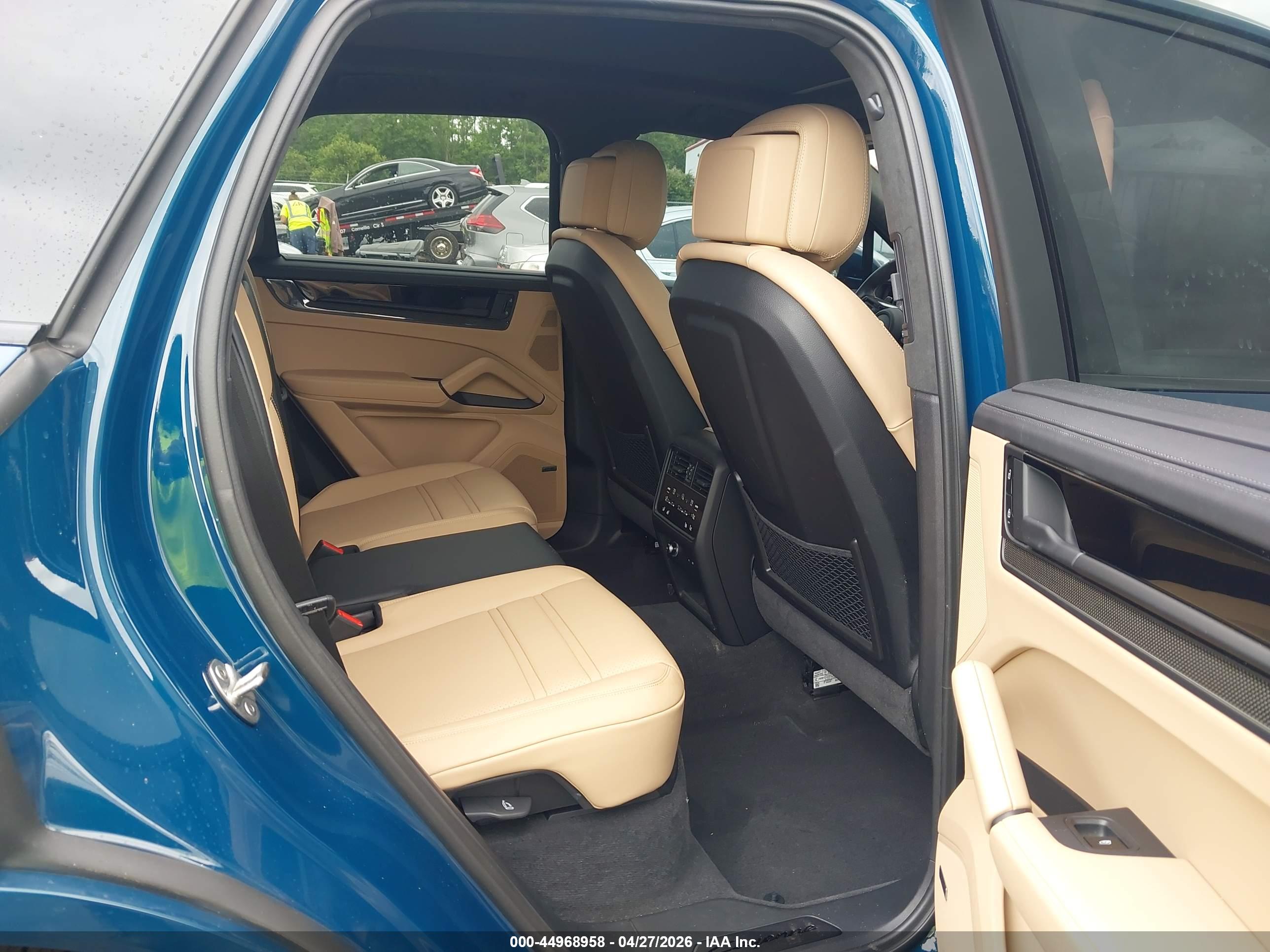 PORSCHE CAYENNE image 8