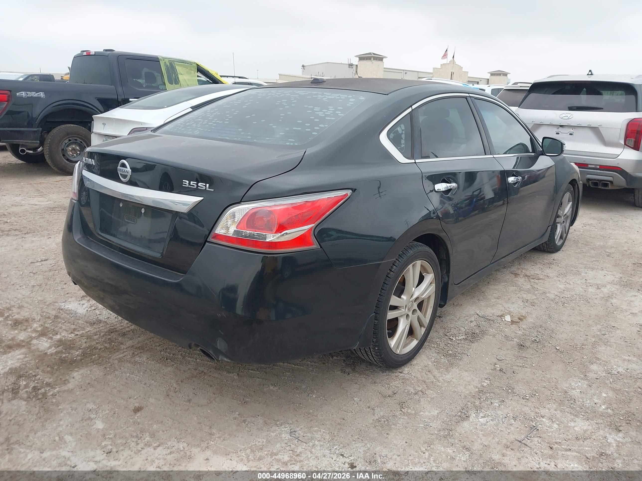 NISSAN ALTIMA image 4