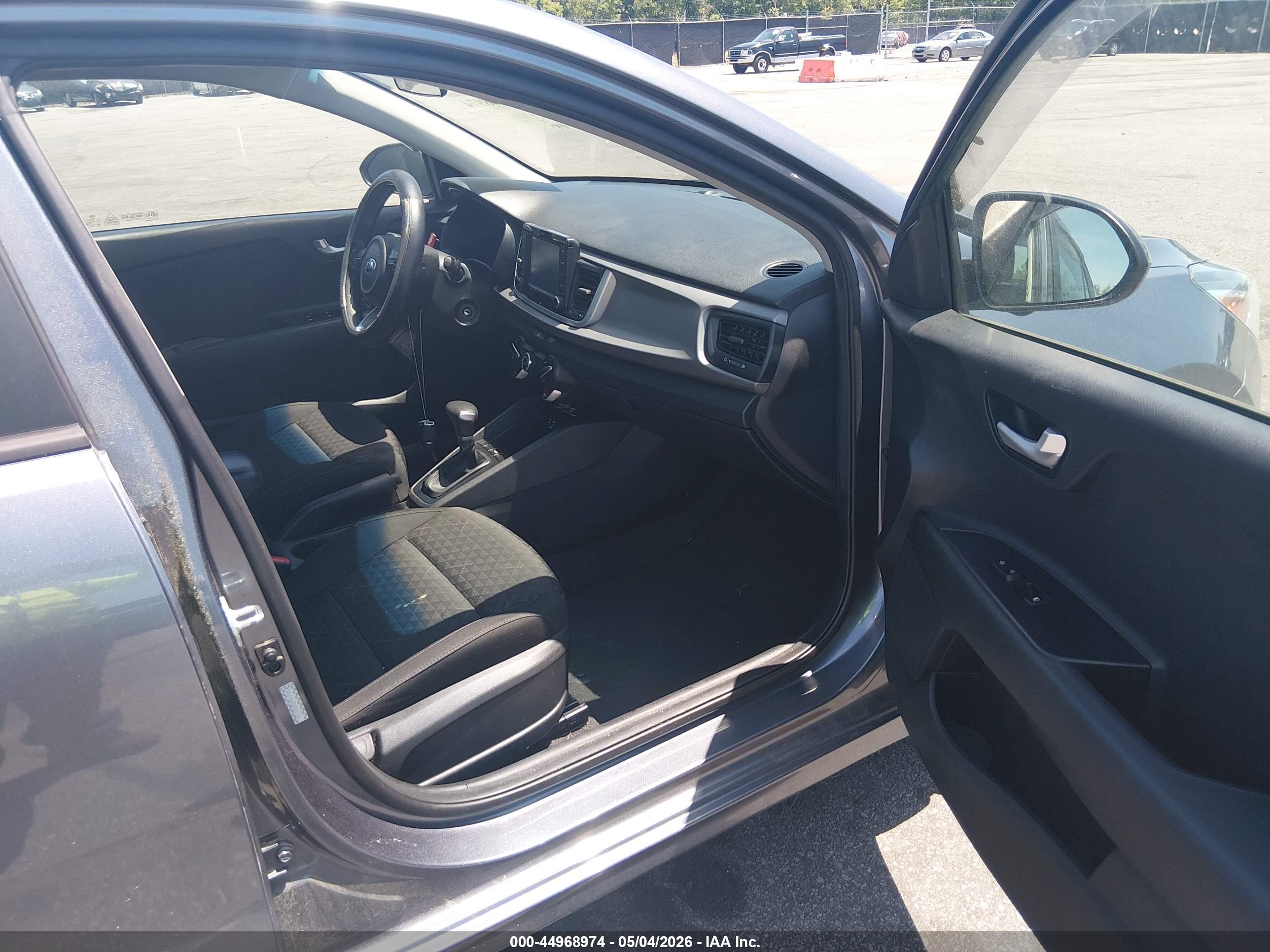 KIA RIO image 5