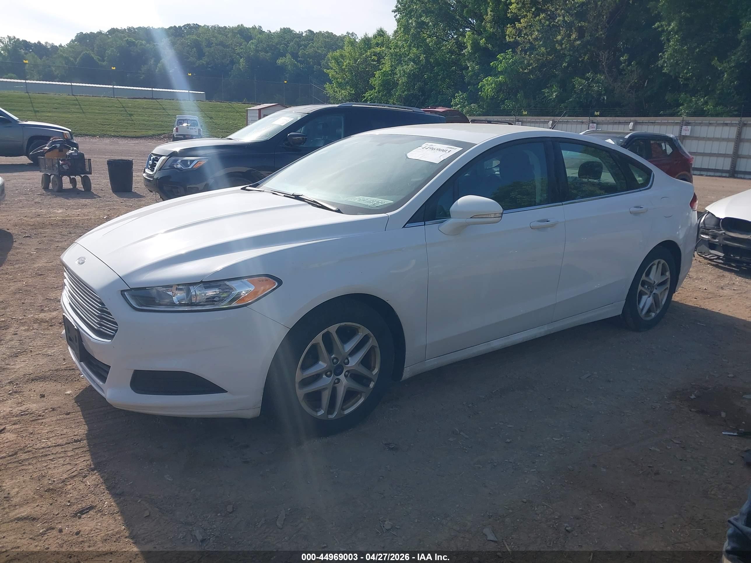 FORD FUSION image 2