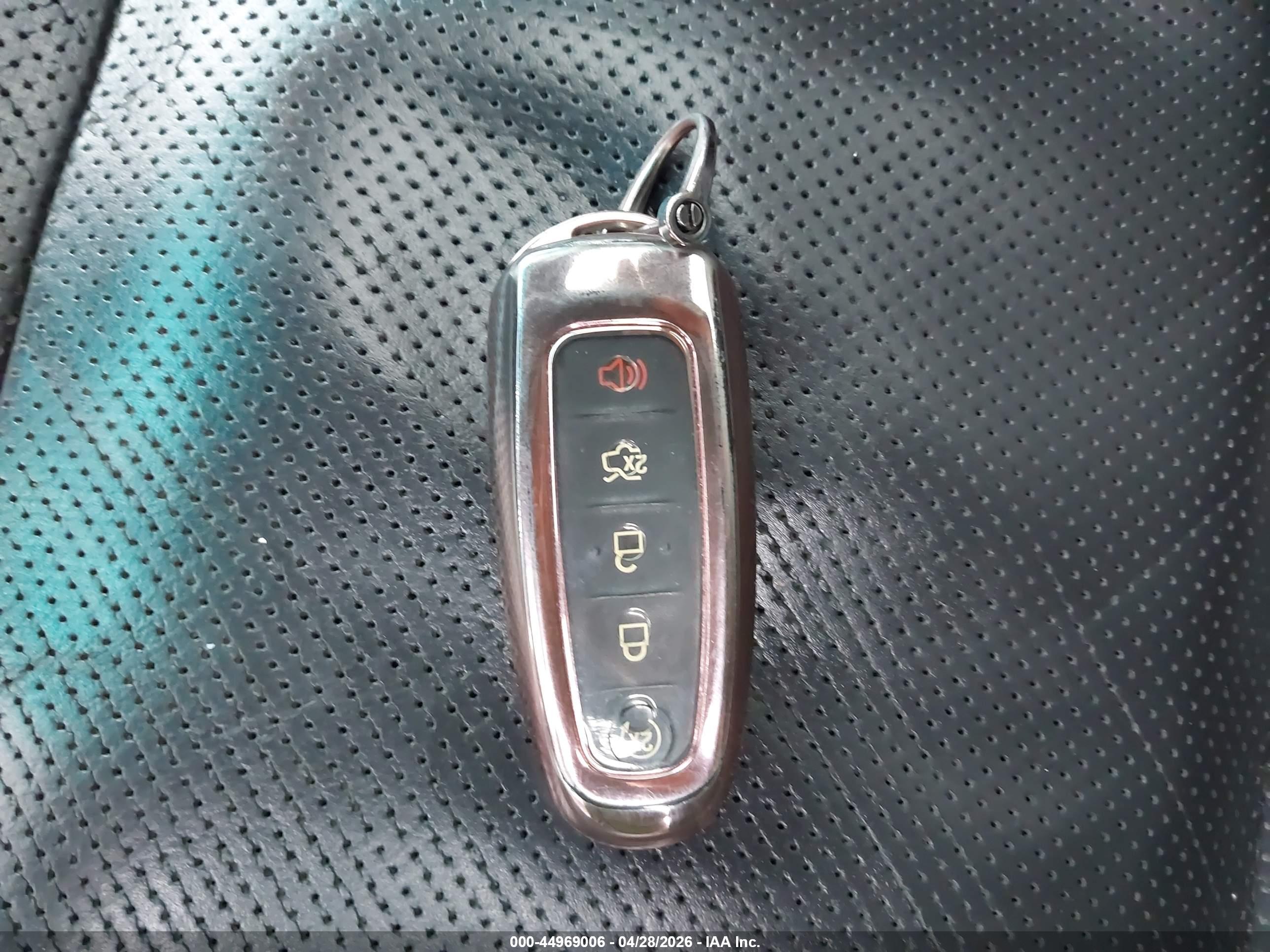 FORD EXPLORER image 11