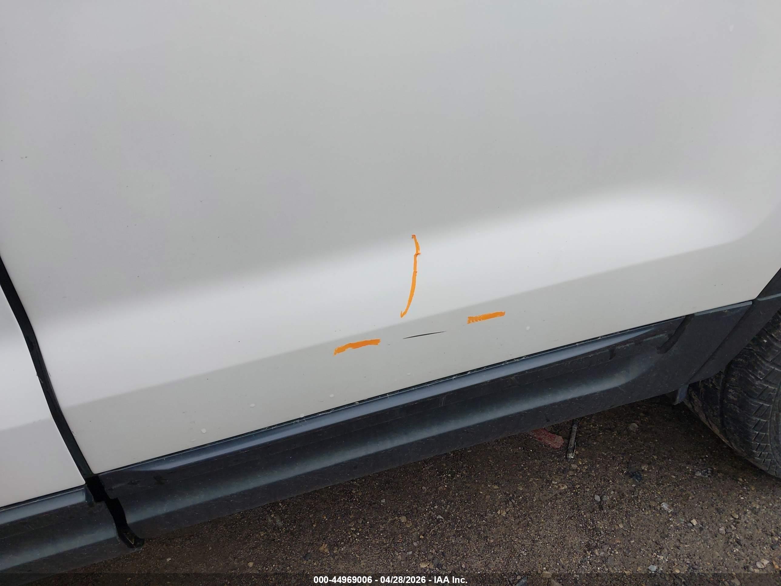 FORD EXPLORER image 6
