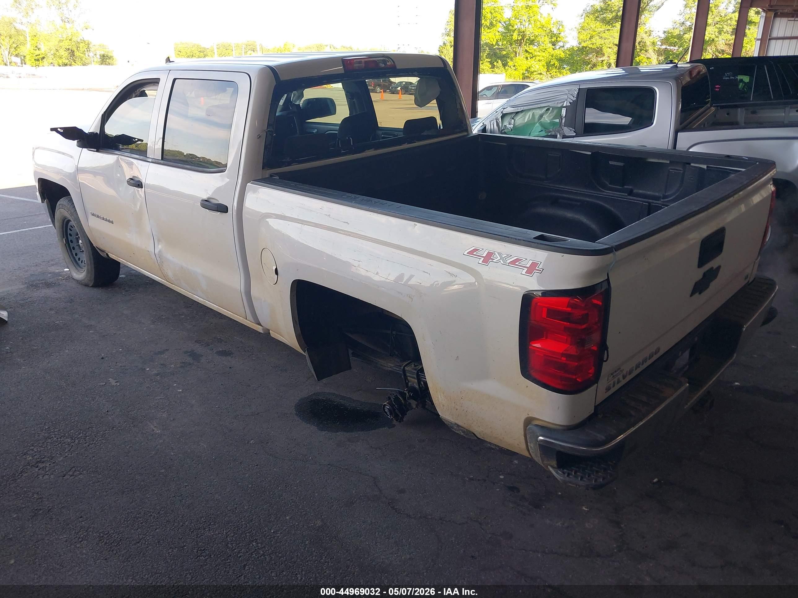 CHEVROLET SILVERADO image 3