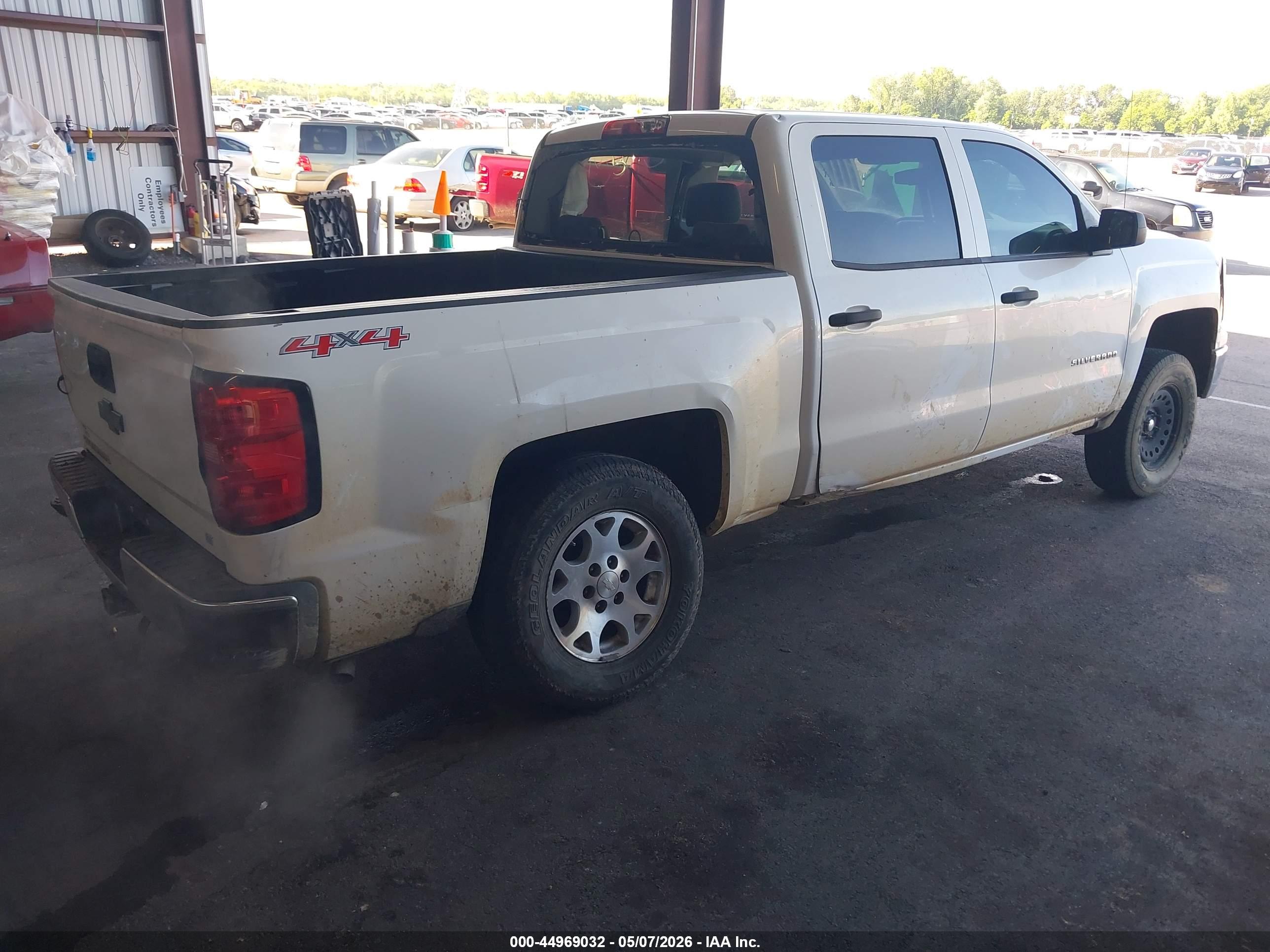 CHEVROLET SILVERADO image 4