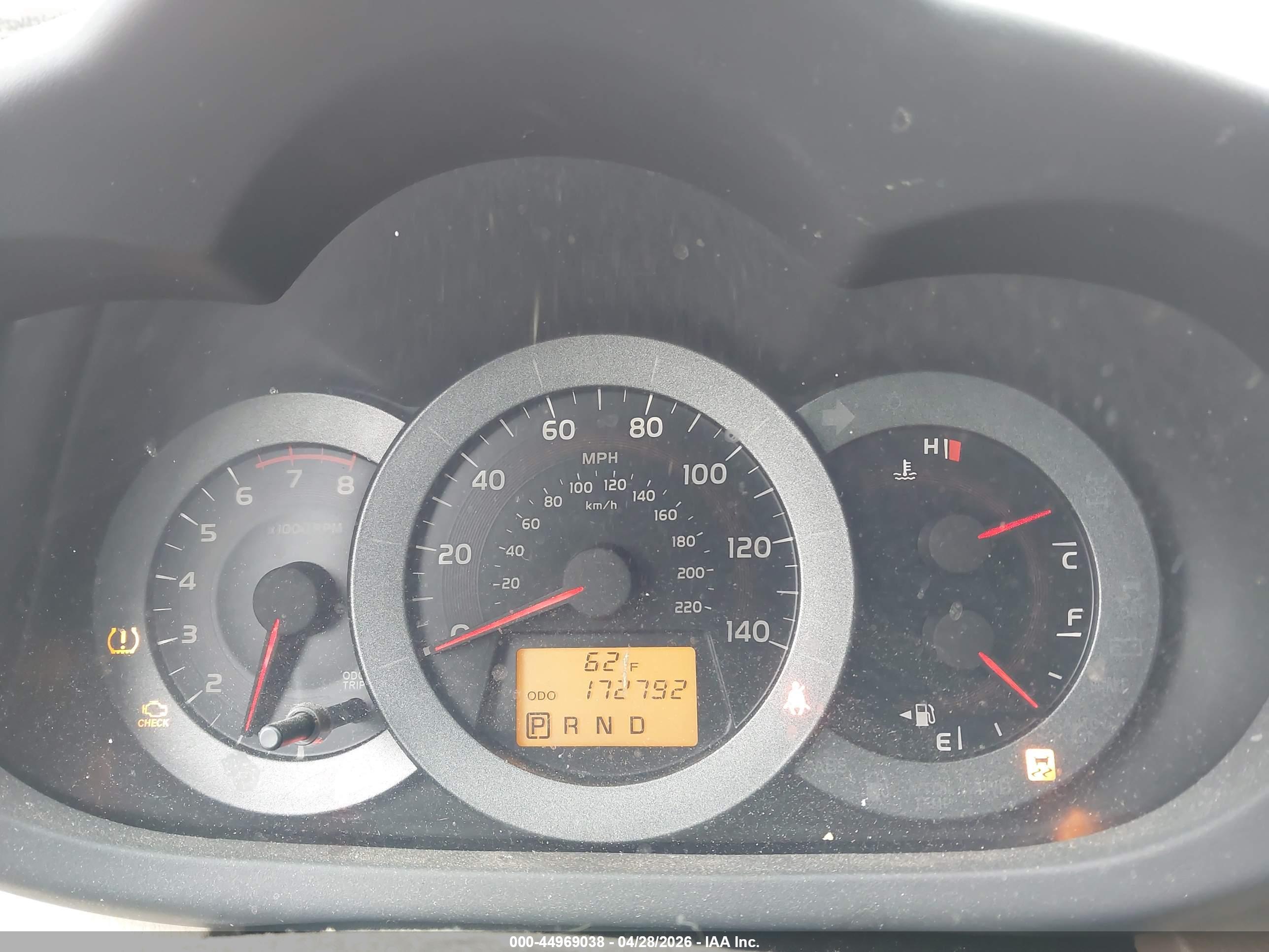 TOYOTA RAV4 image 7