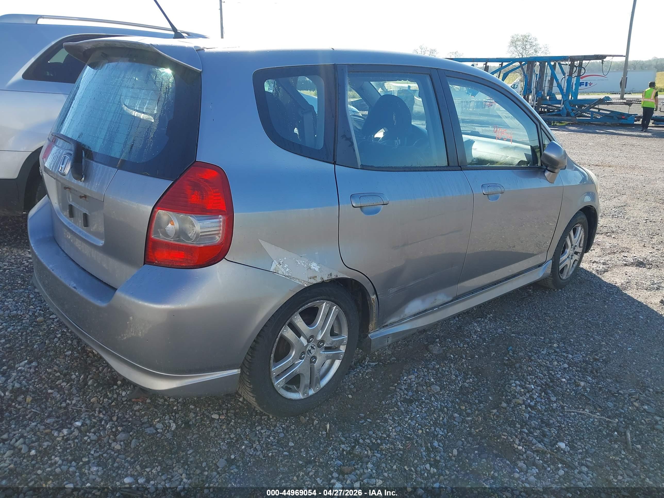 HONDA FIT image 4