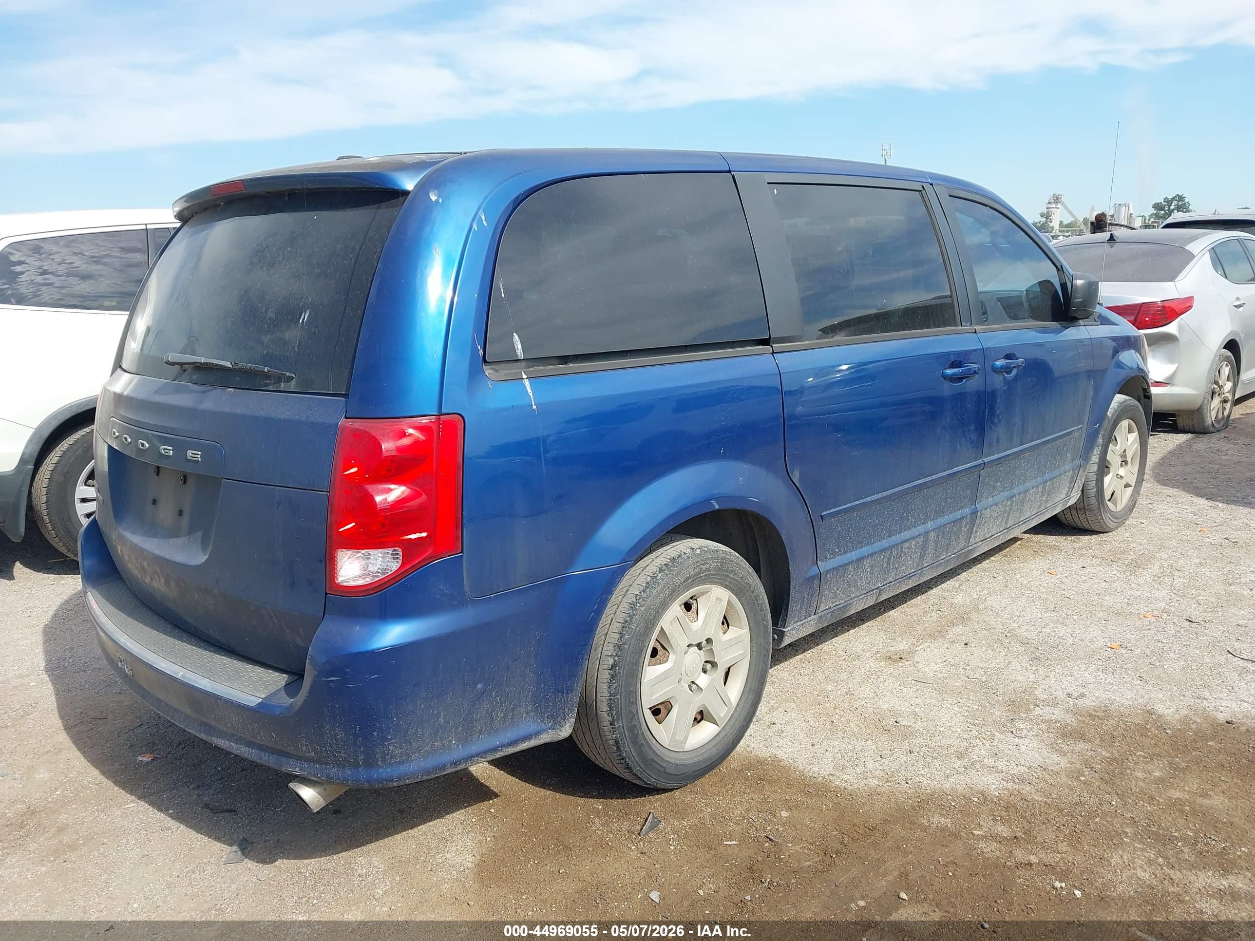 DODGE GRAND image 4
