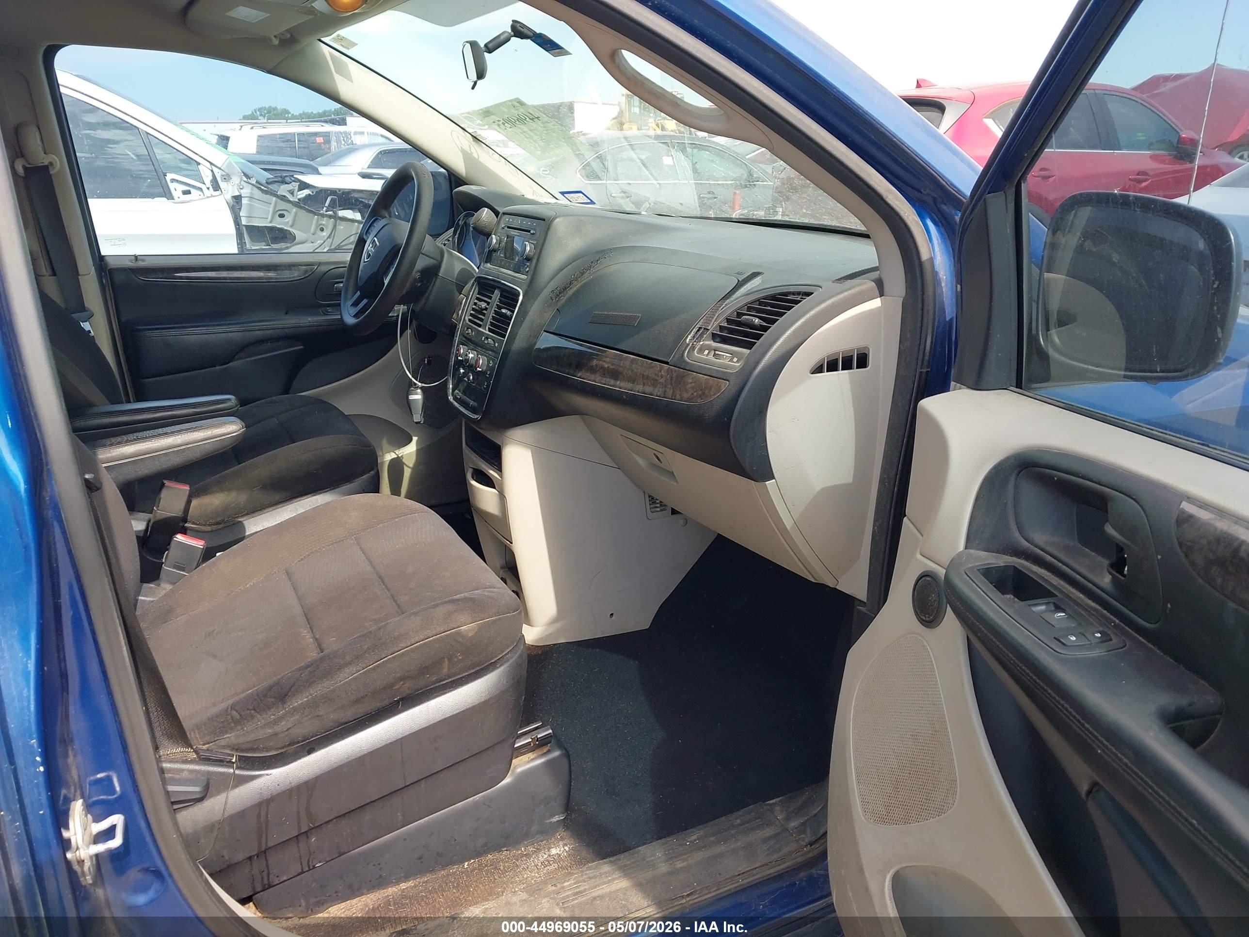 DODGE GRAND image 5