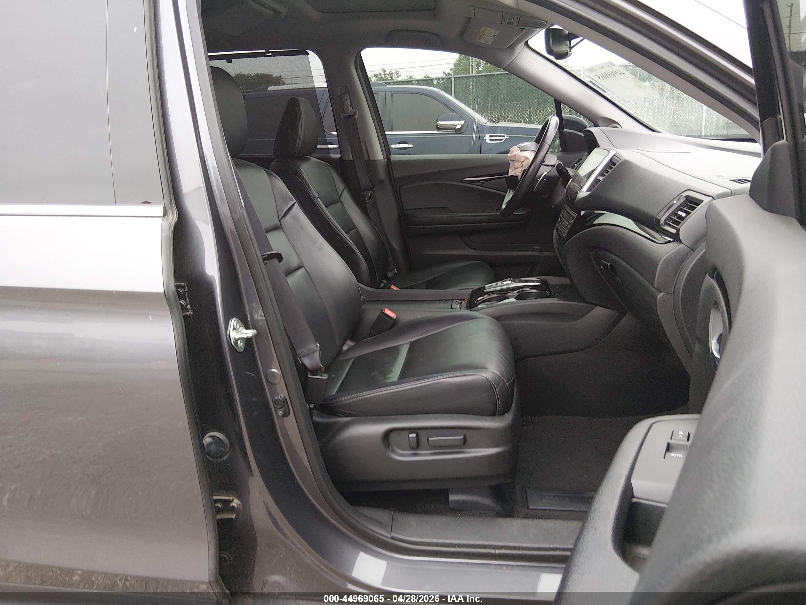HONDA PILOT image 5