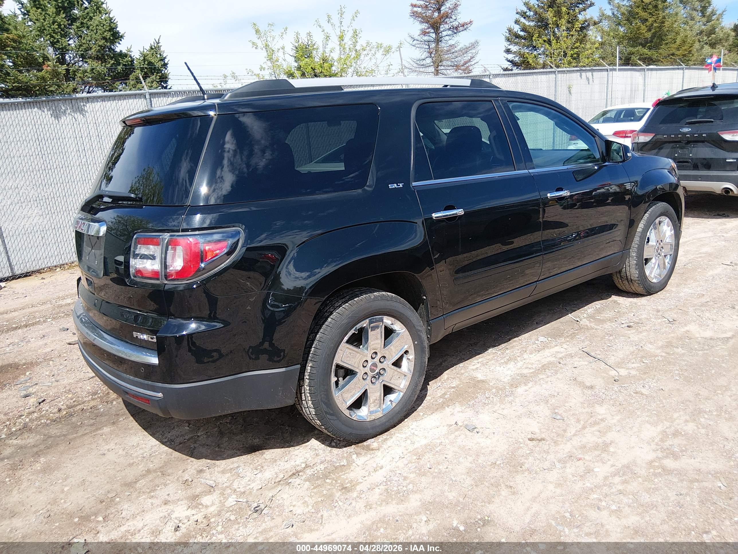 GMC ACADIA image 4