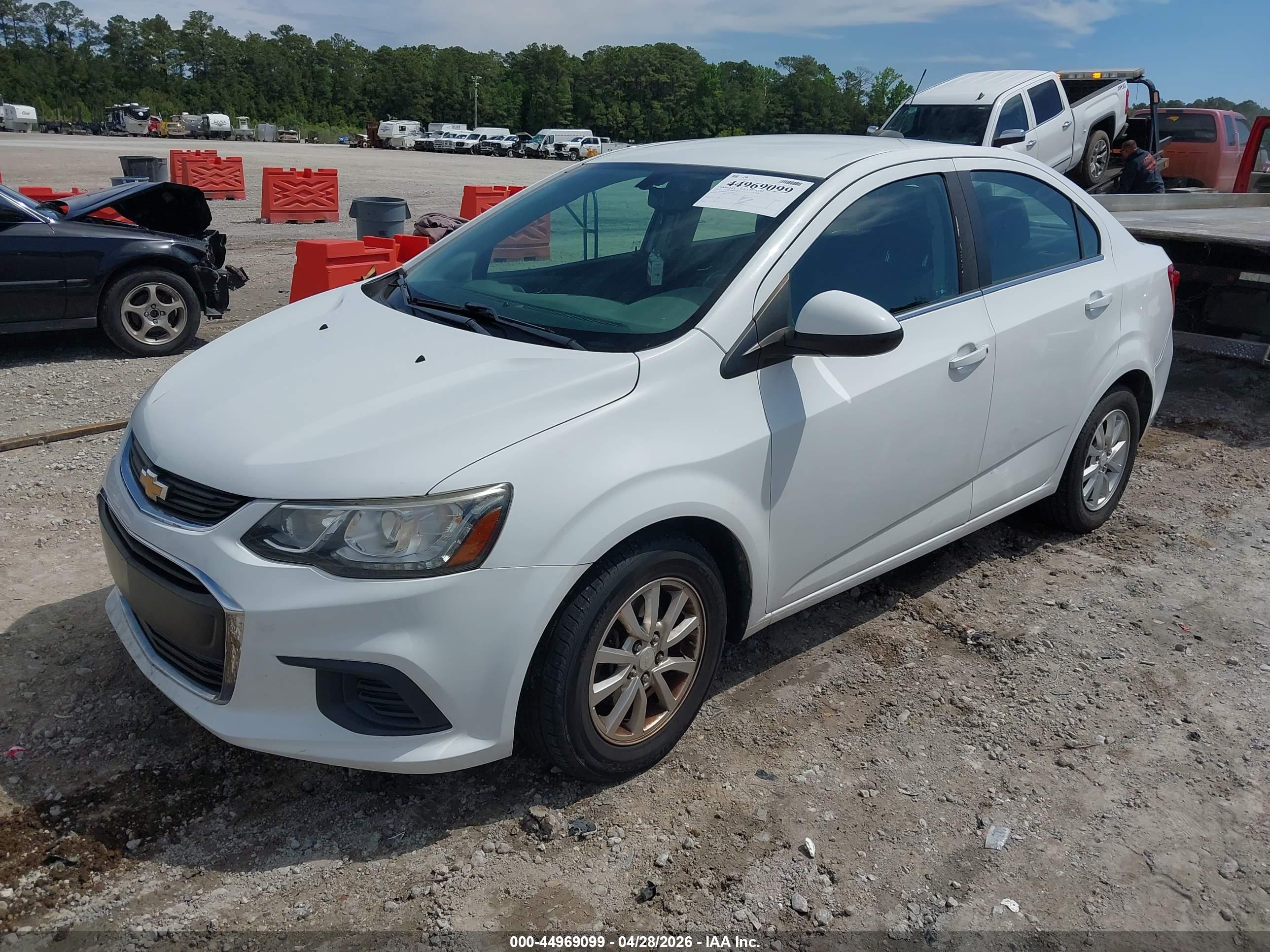 CHEVROLET SONIC image 2