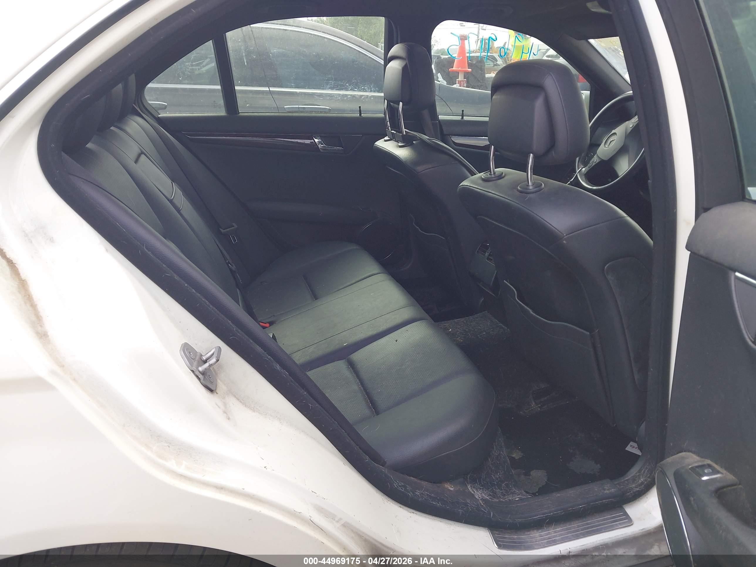 MERCEDES-BENZ C image 8