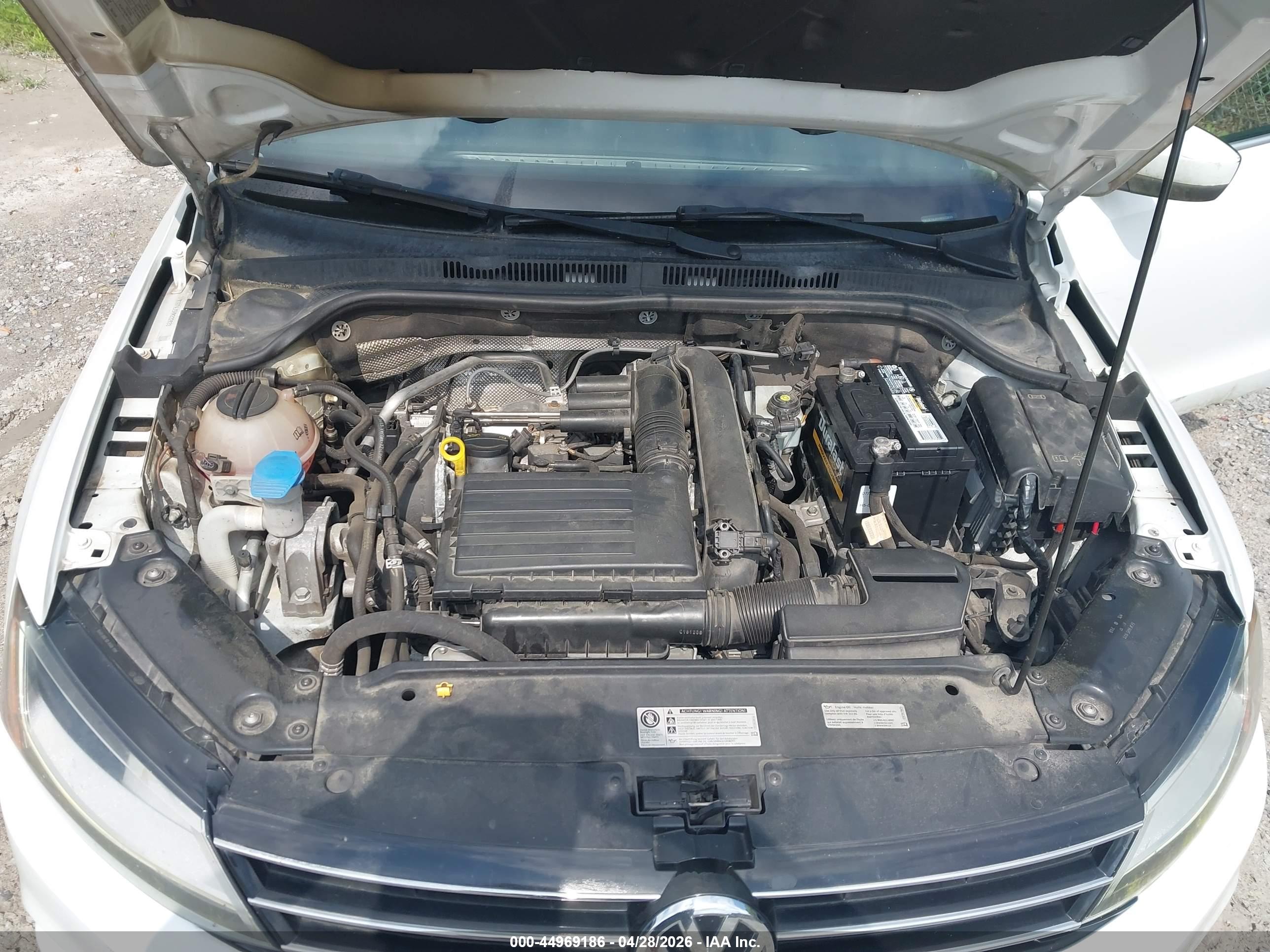 VOLKSWAGEN JETTA image 10