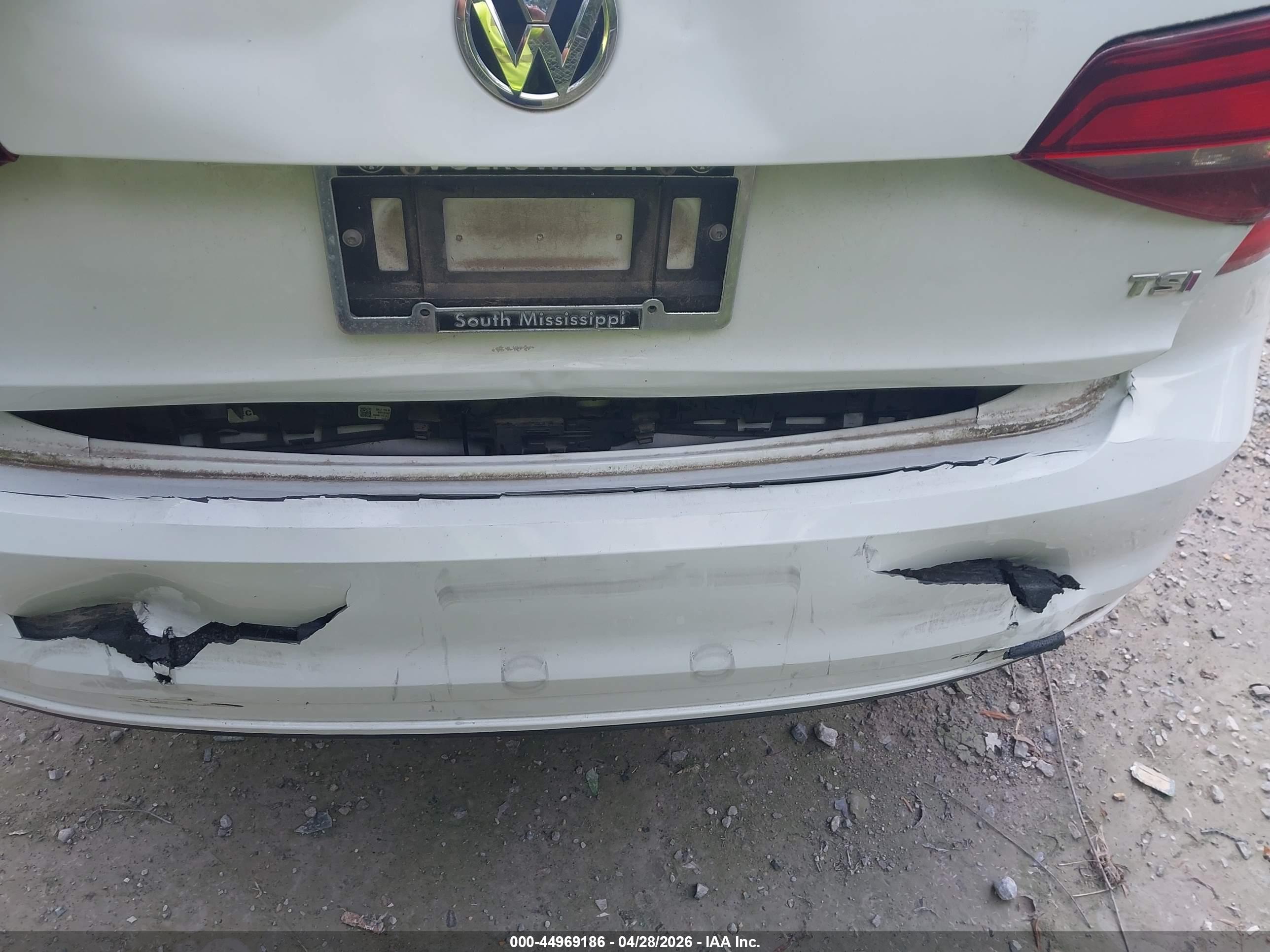 VOLKSWAGEN JETTA image 6