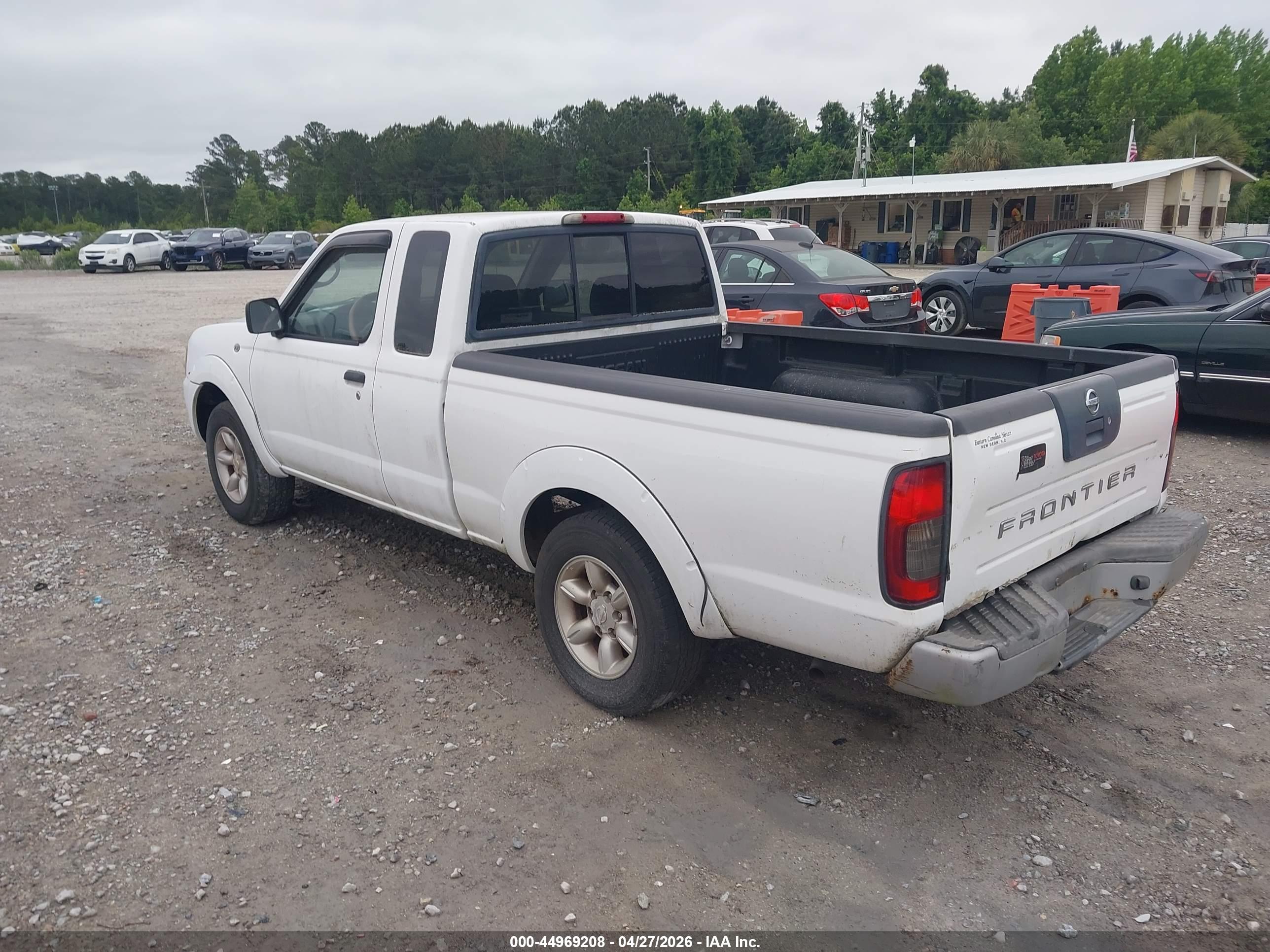 NISSAN FRONTIER image 3