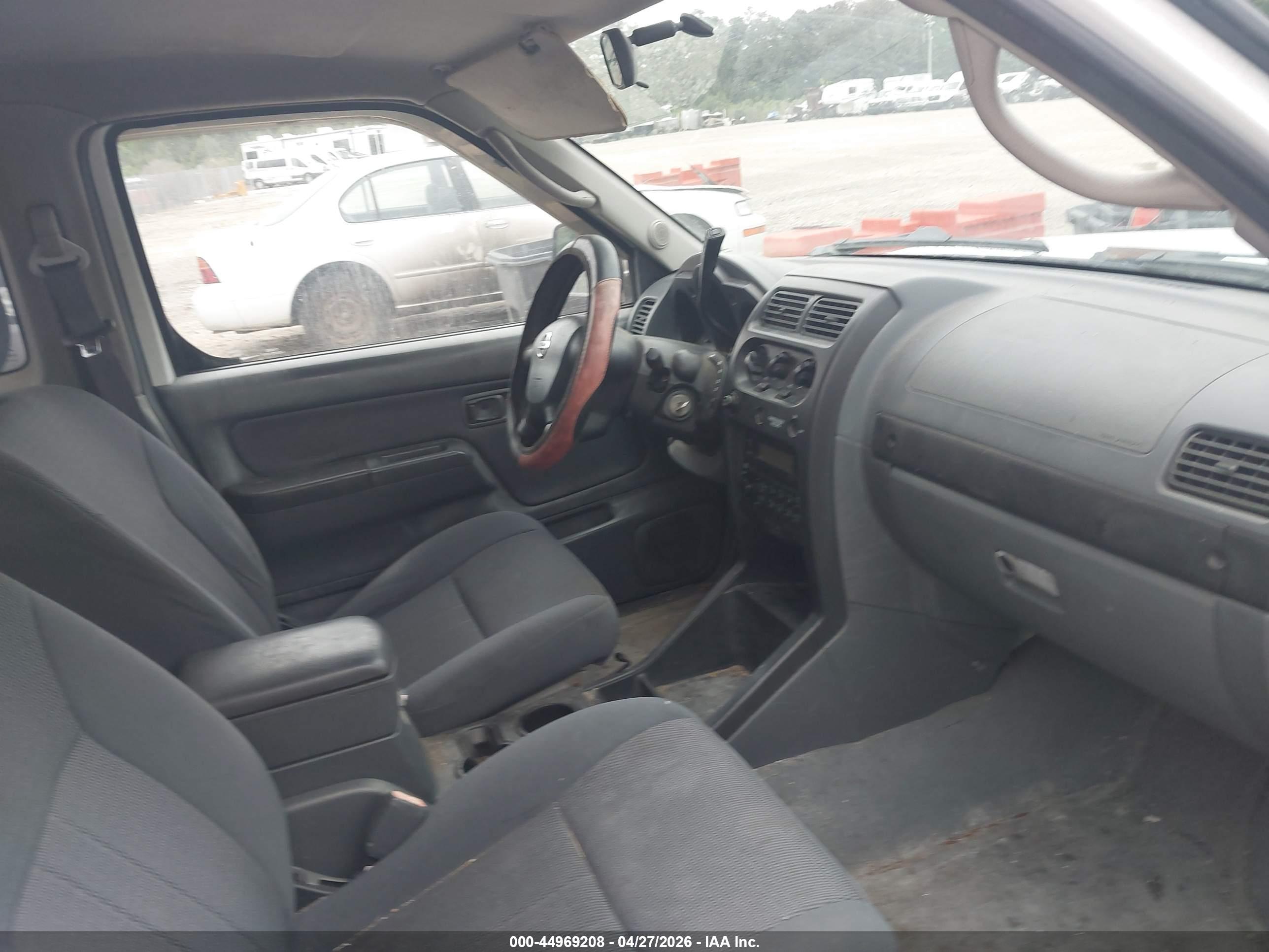 NISSAN FRONTIER image 5