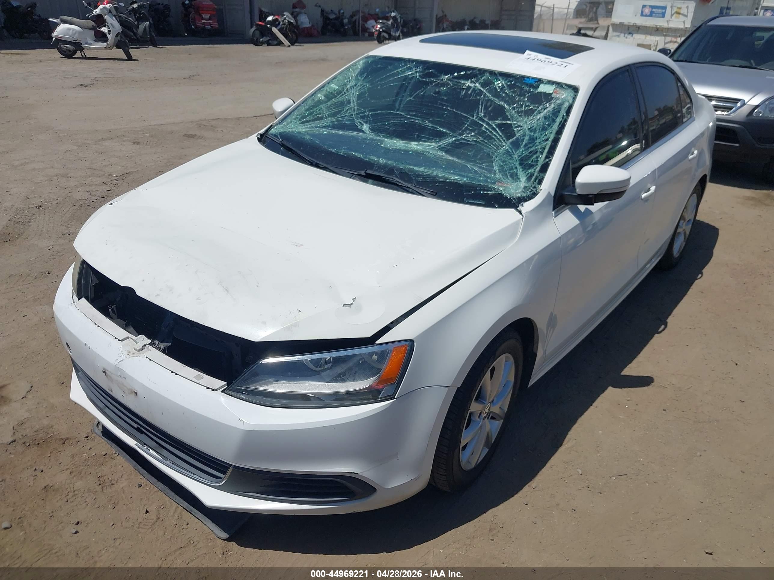 VOLKSWAGEN JETTA image 2