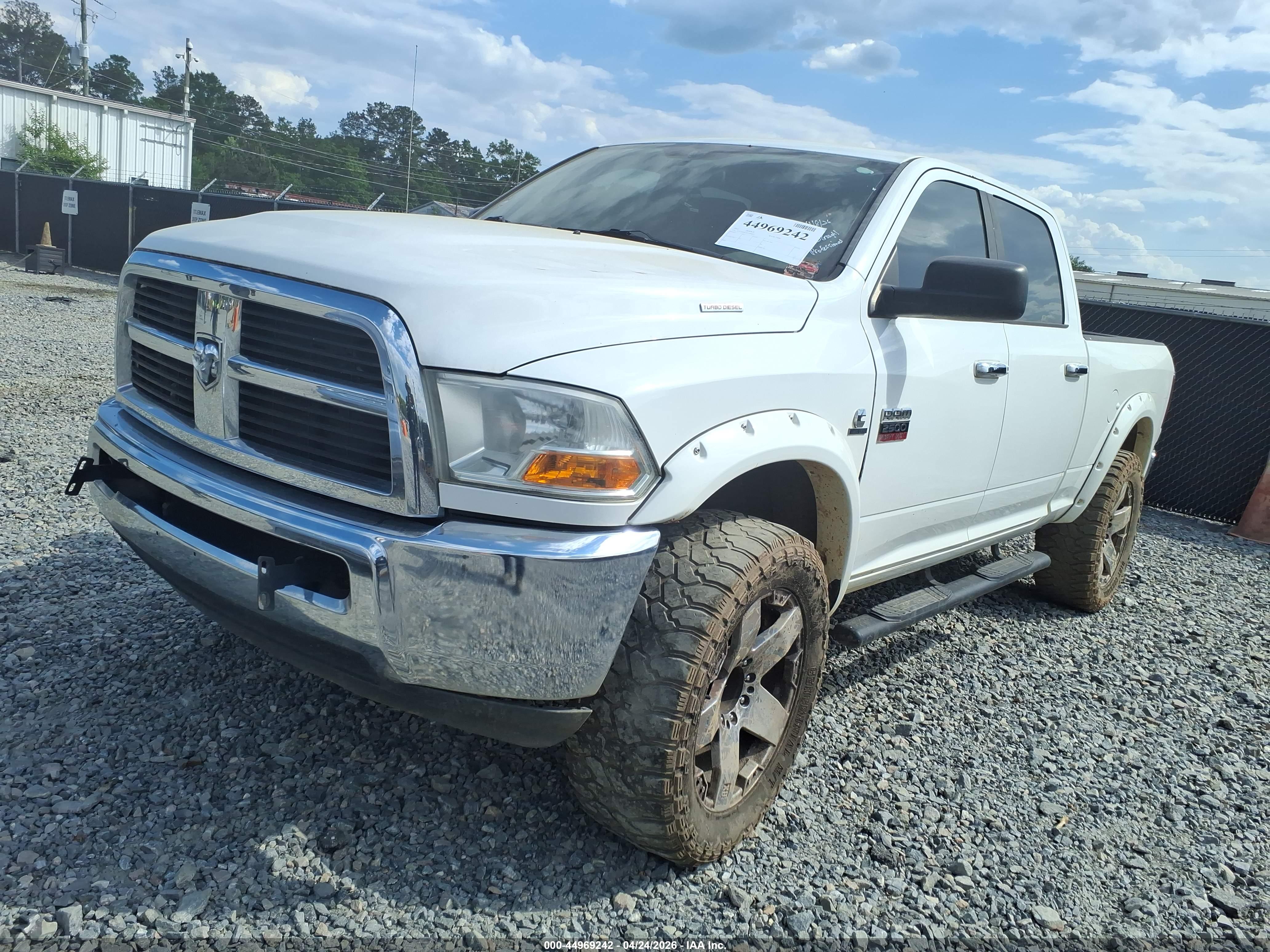 RAM 2500 image 2