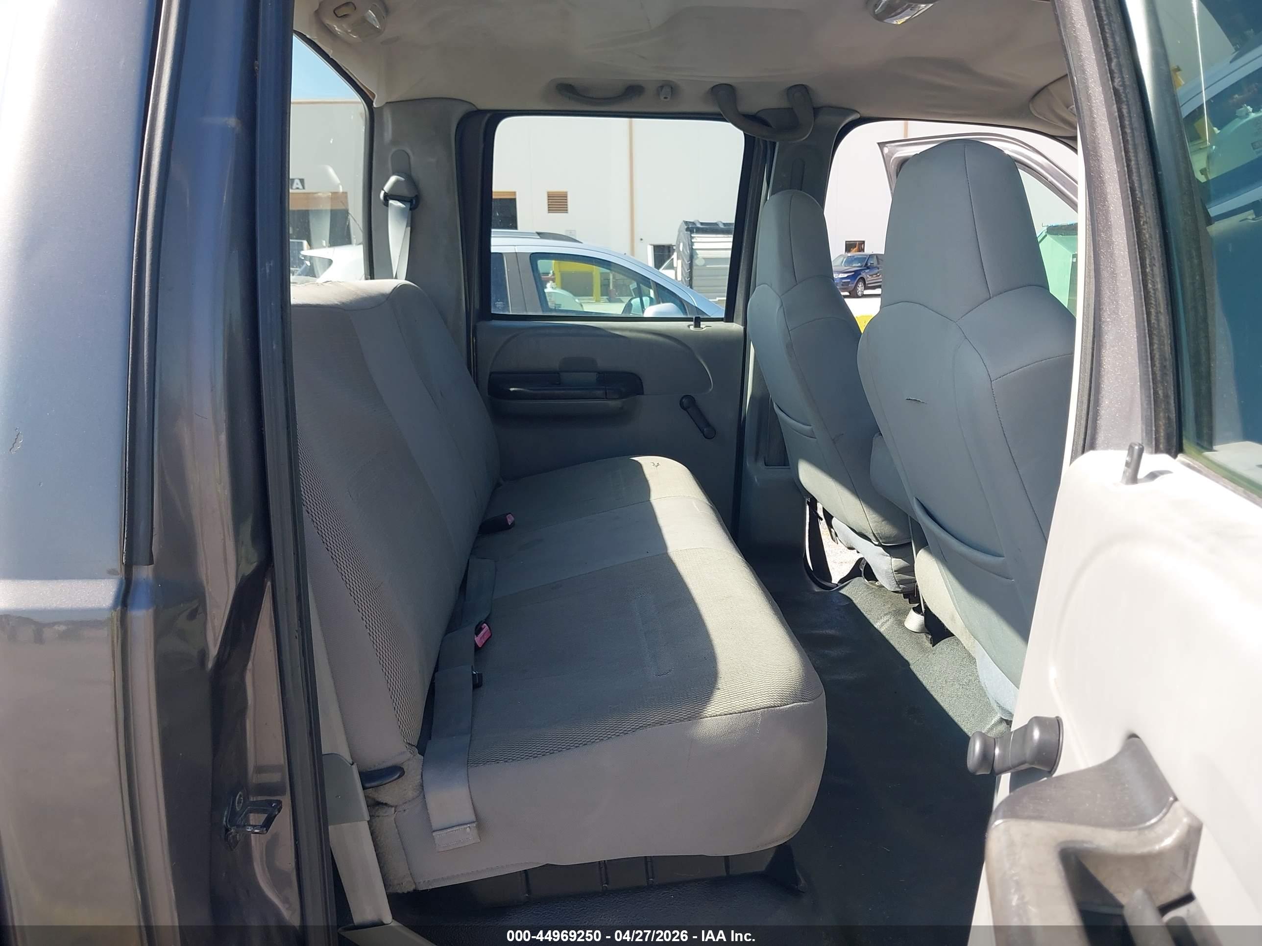 FORD F-350 image 8
