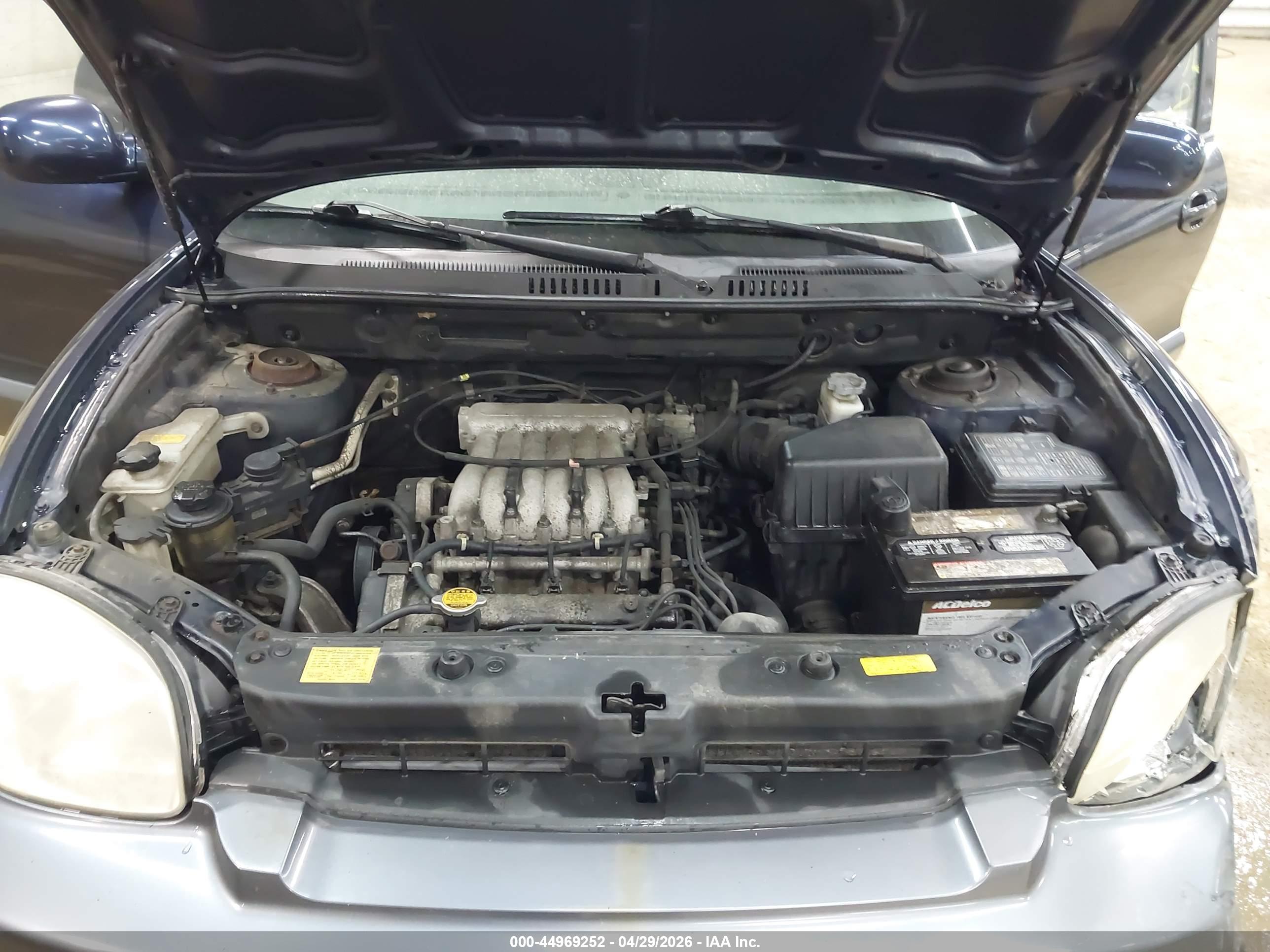 HYUNDAI SANTA image 10