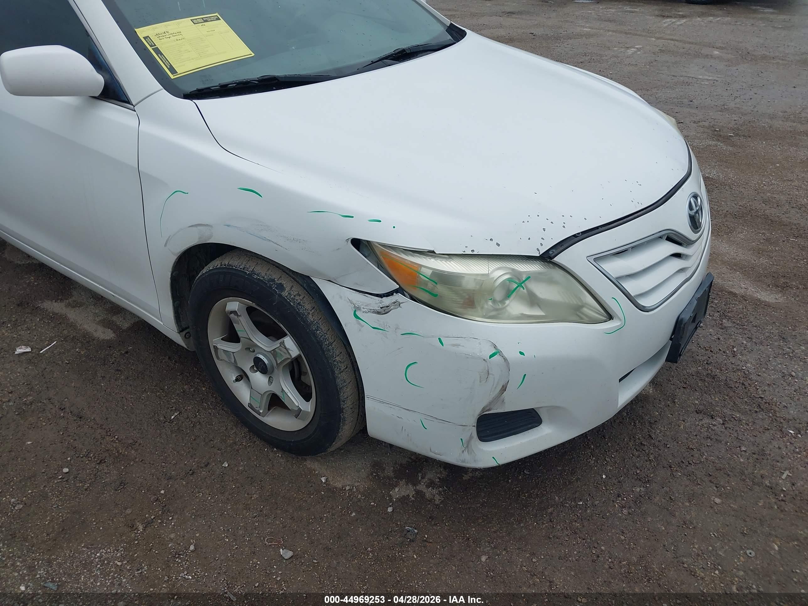 TOYOTA CAMRY image 6