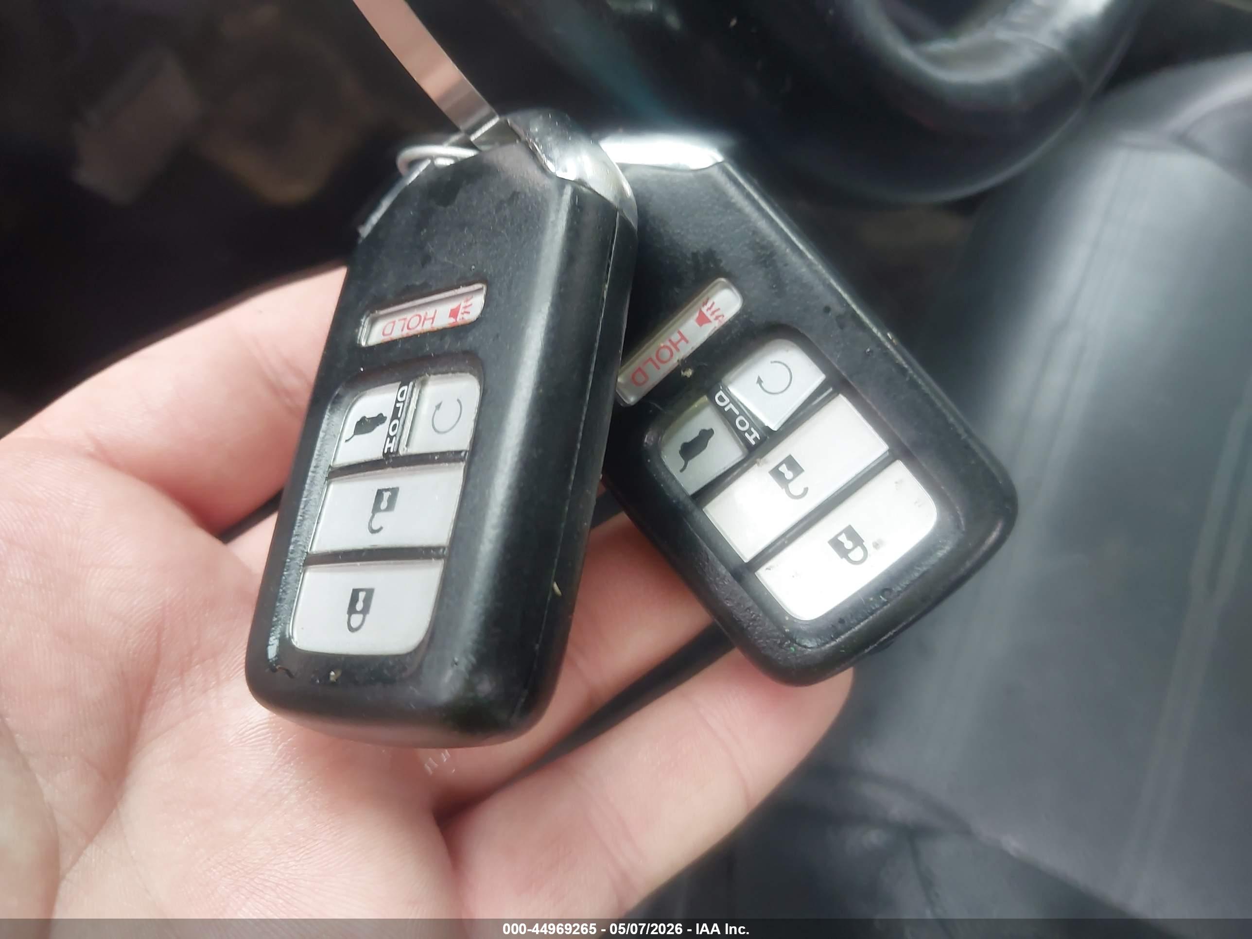 HONDA CR-V image 11