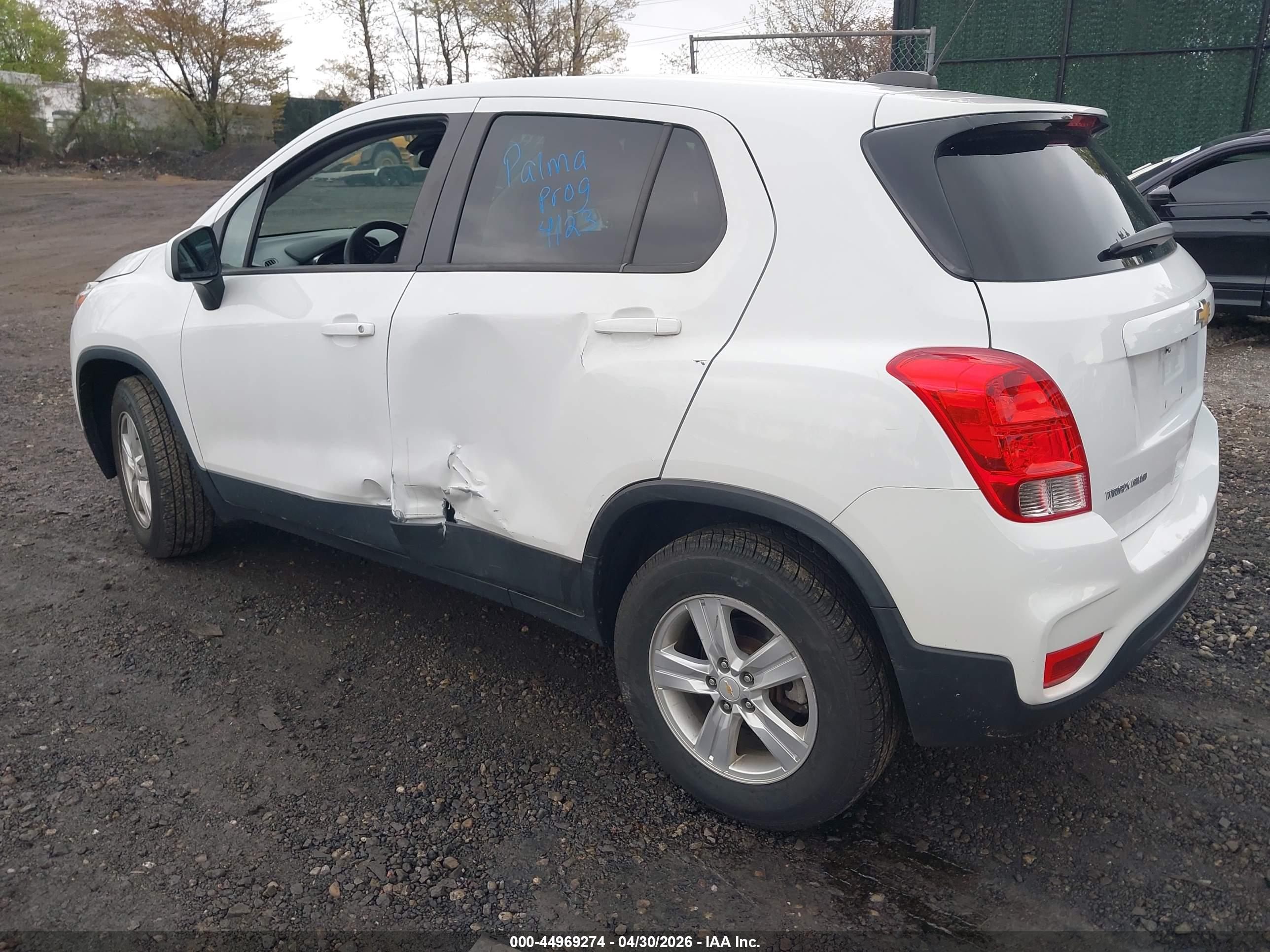CHEVROLET TRAX image 3