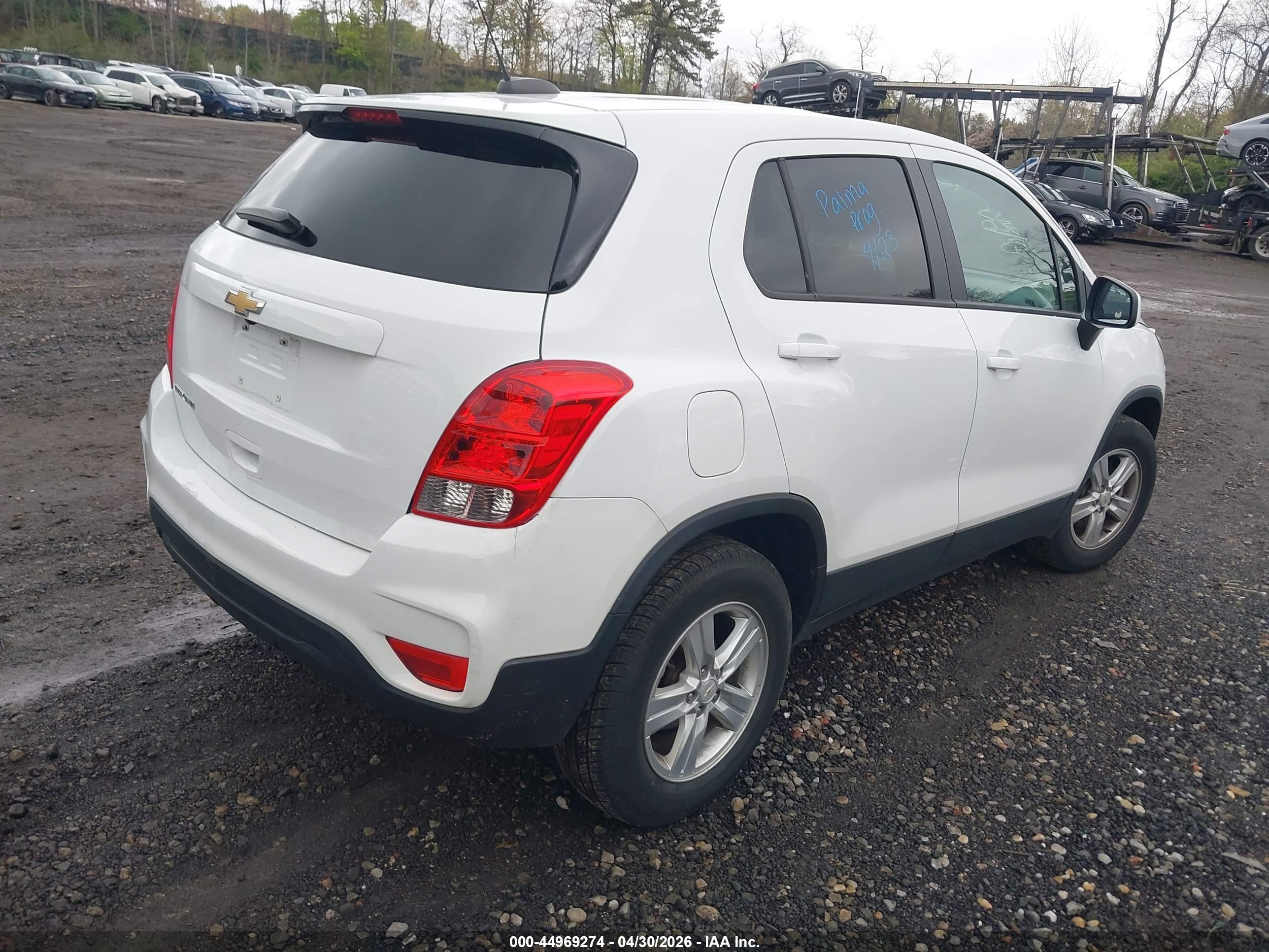 CHEVROLET TRAX image 4