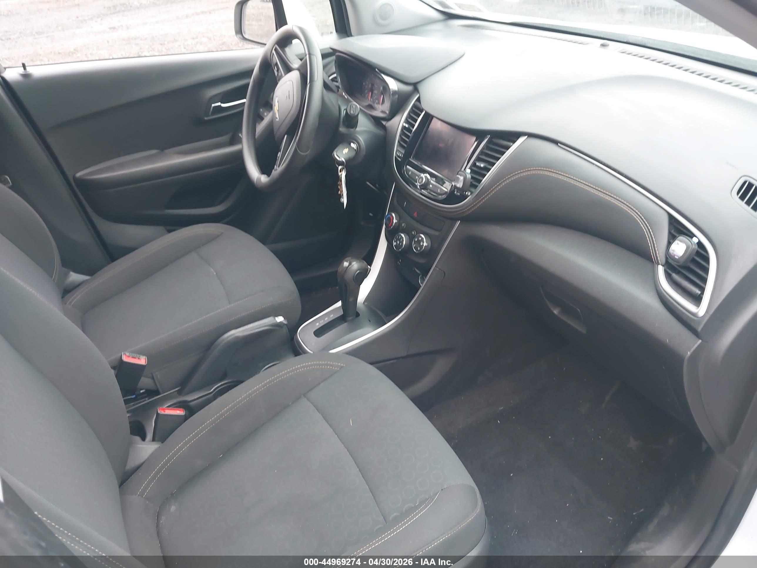 CHEVROLET TRAX image 5