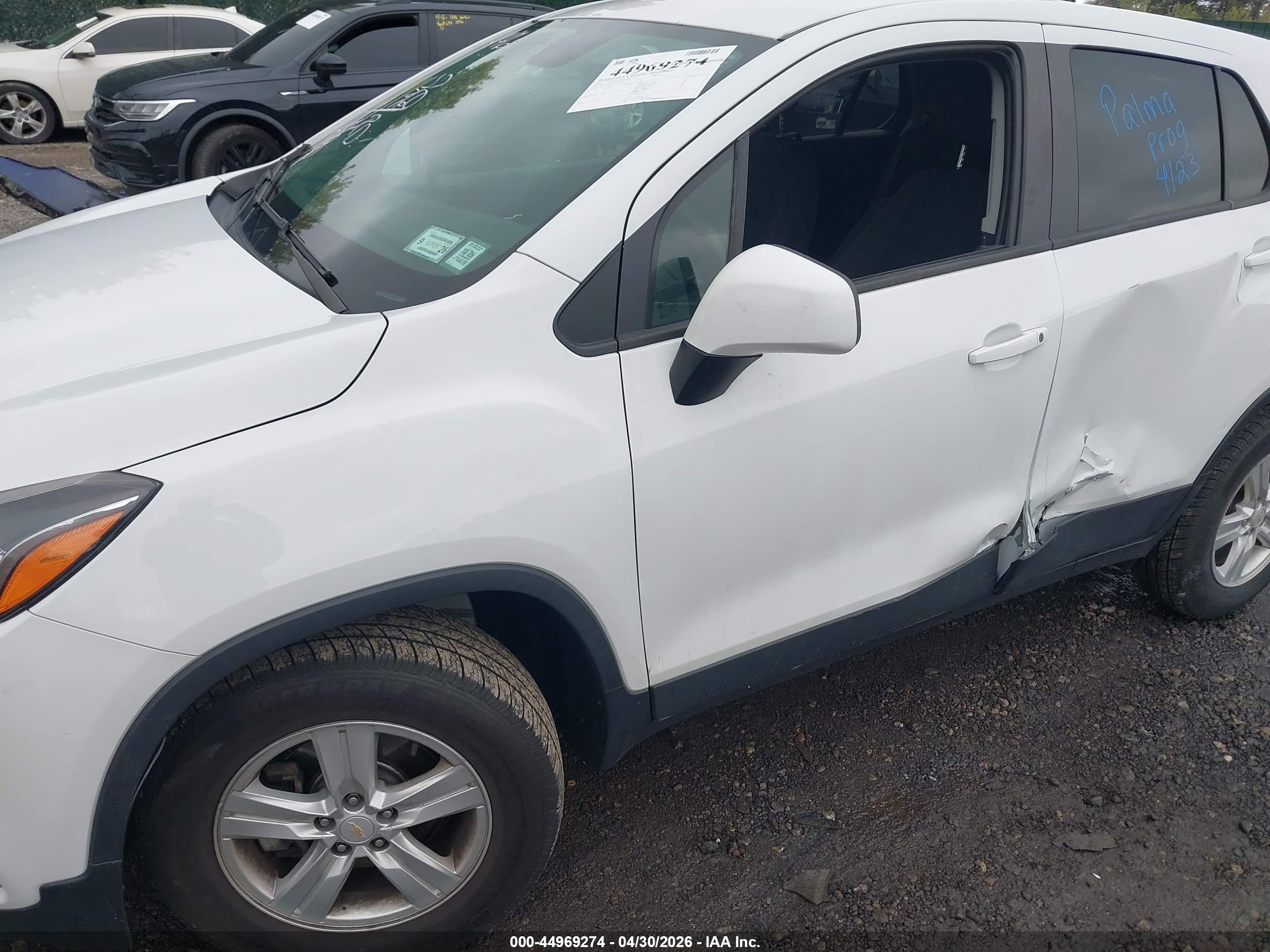 CHEVROLET TRAX image 6